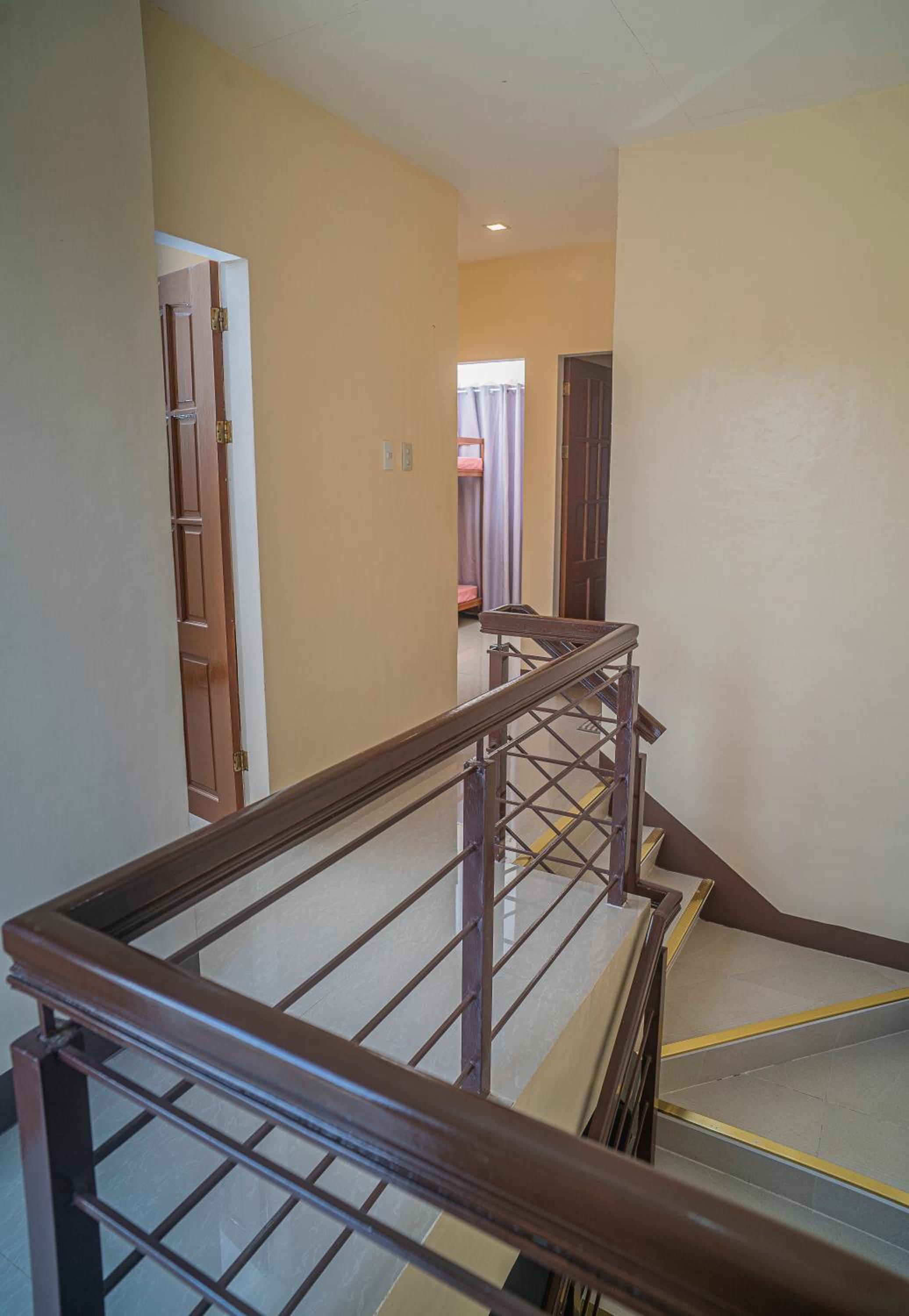 Family Room - Photo 15