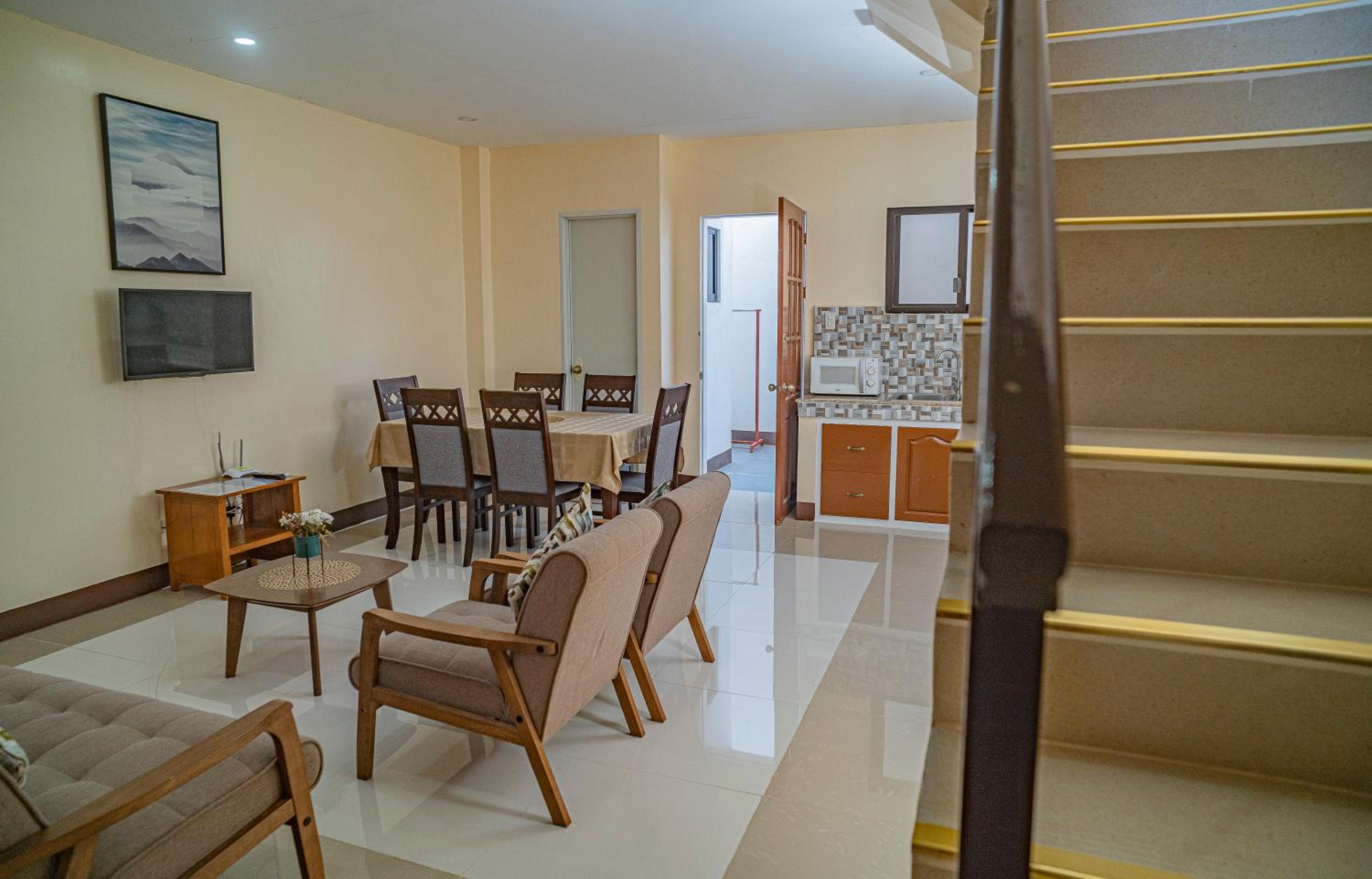 Family Room - Photo 6