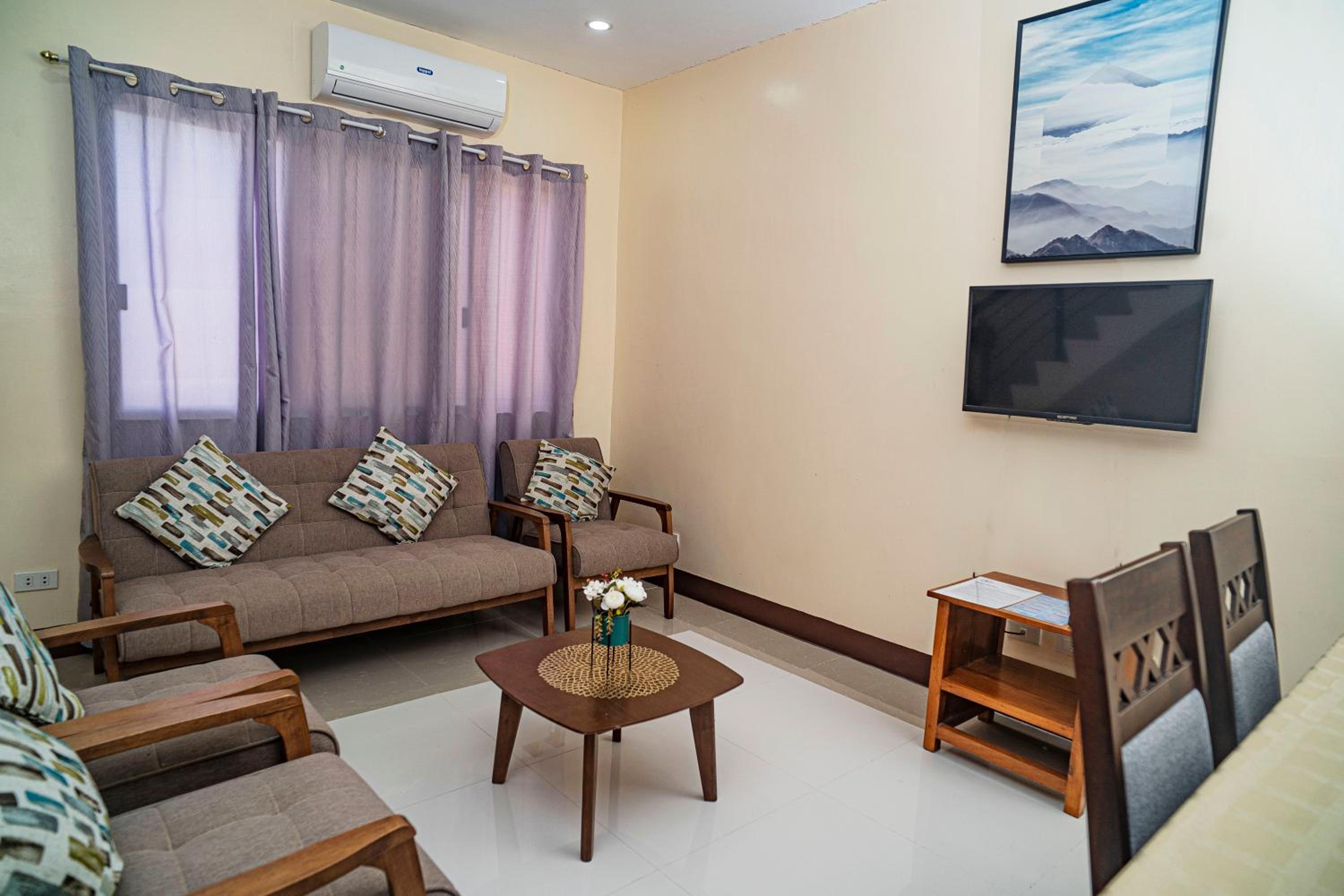 Family Room - Photo 9