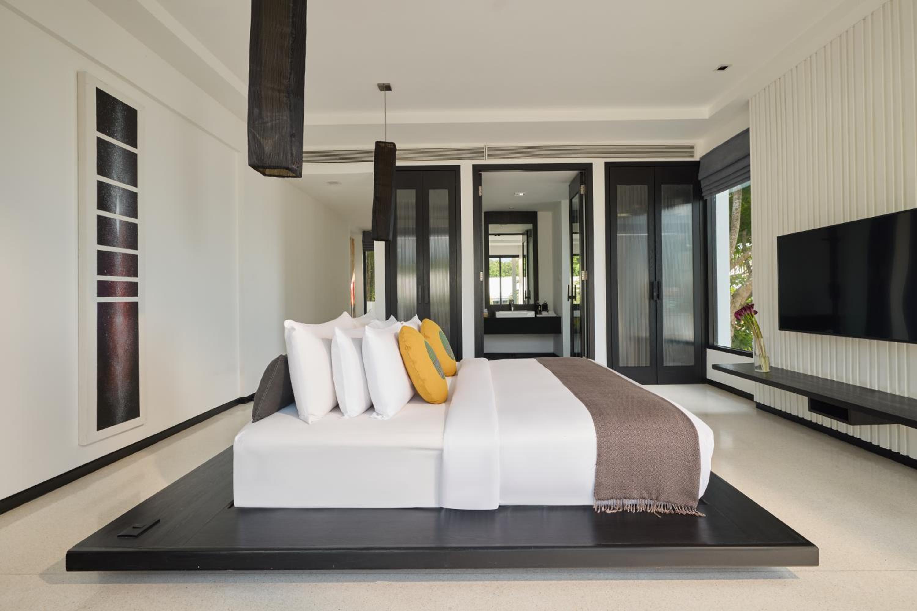 Villa with Private Pool - Photo 2