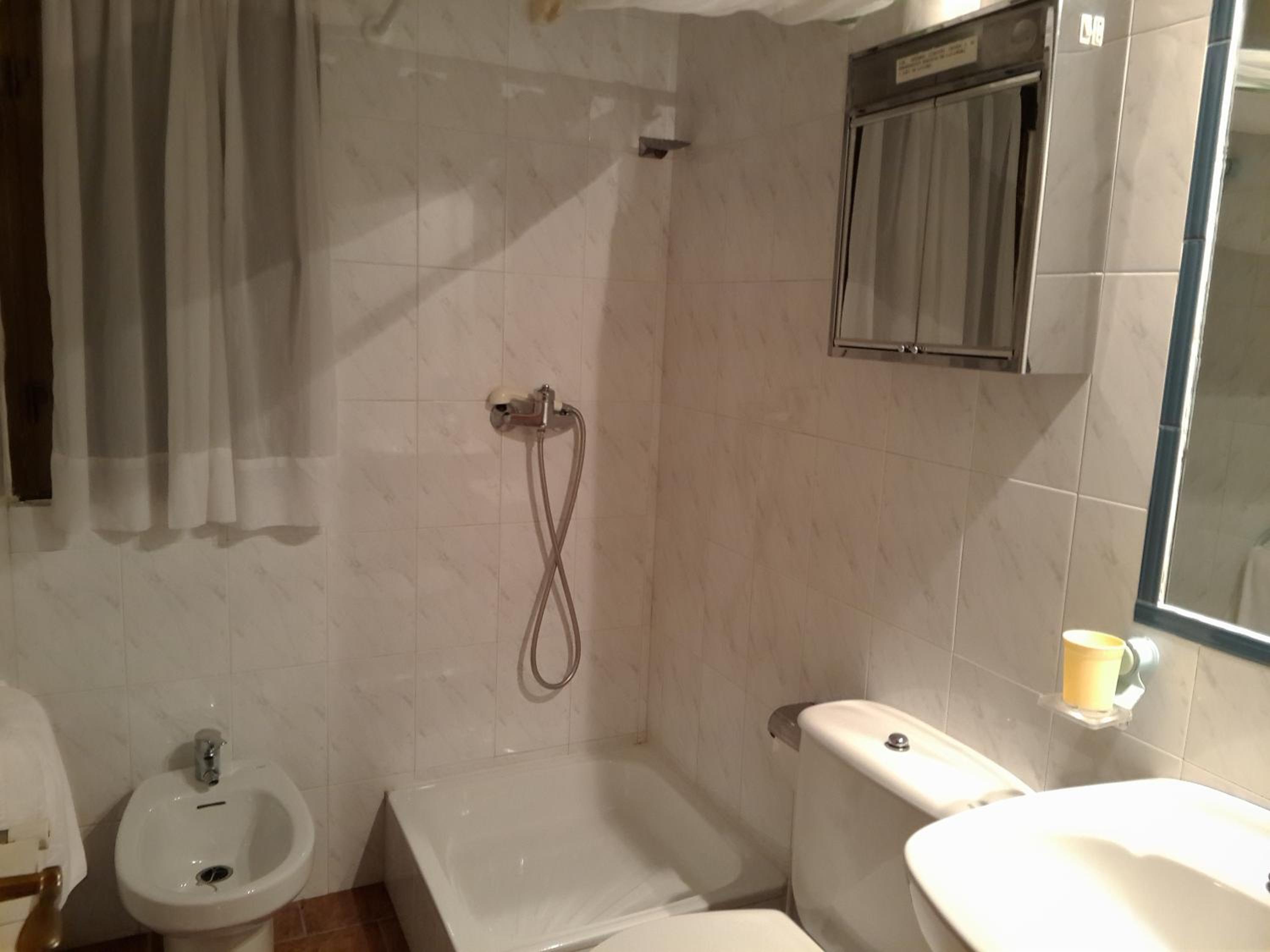 One-Bedroom Apartment - Photo 5