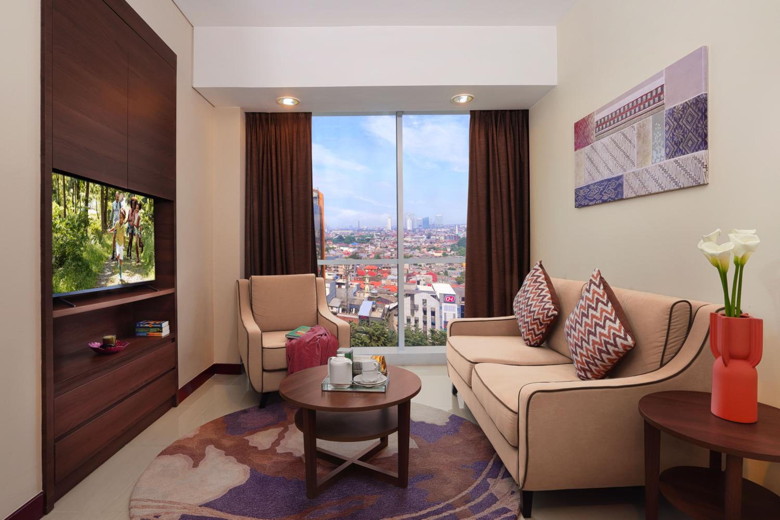 One-Bedroom Premier - Photo 1