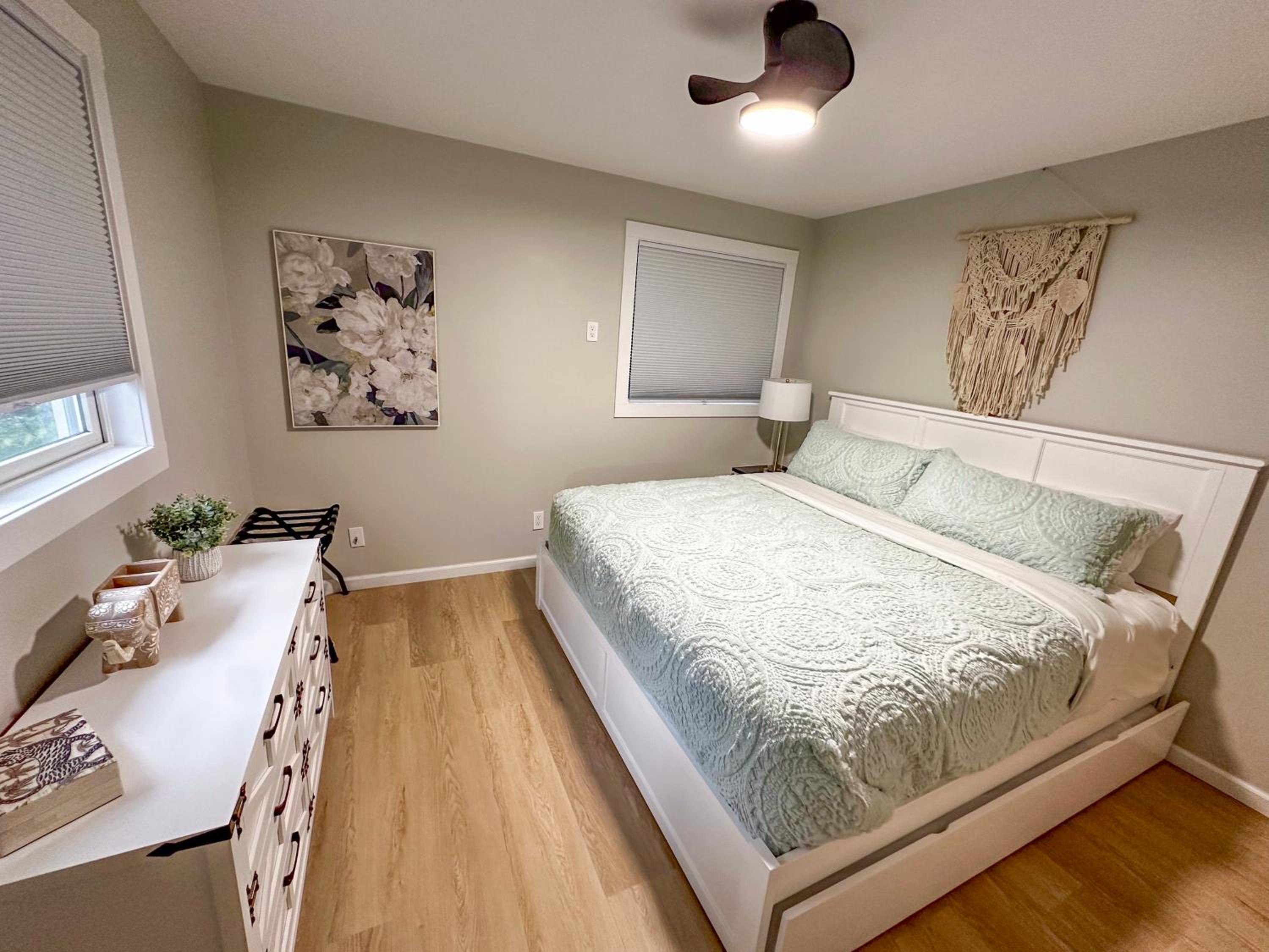 Three-Bedroom House photo 2