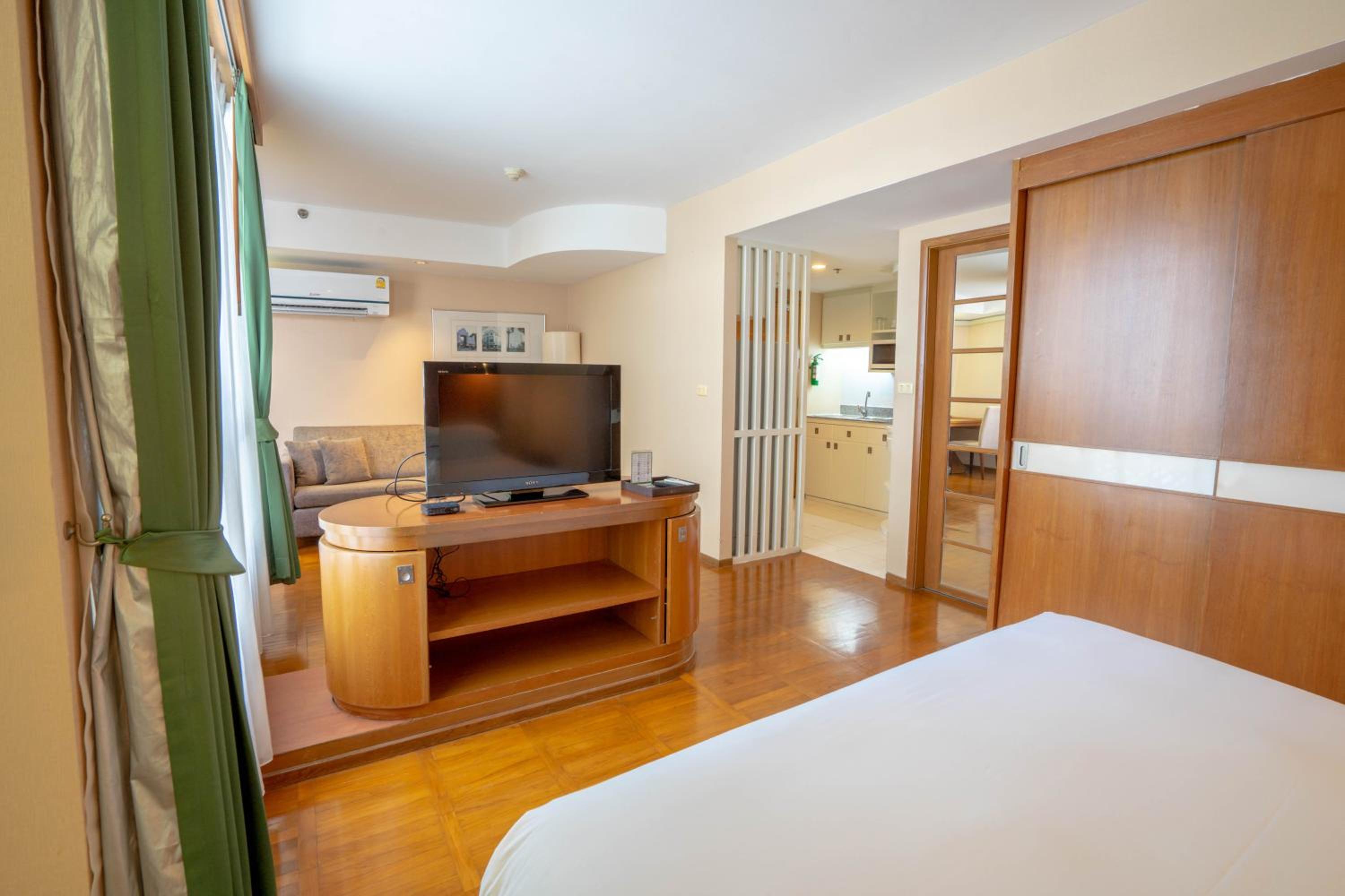 Deluxe Double Room photo 2