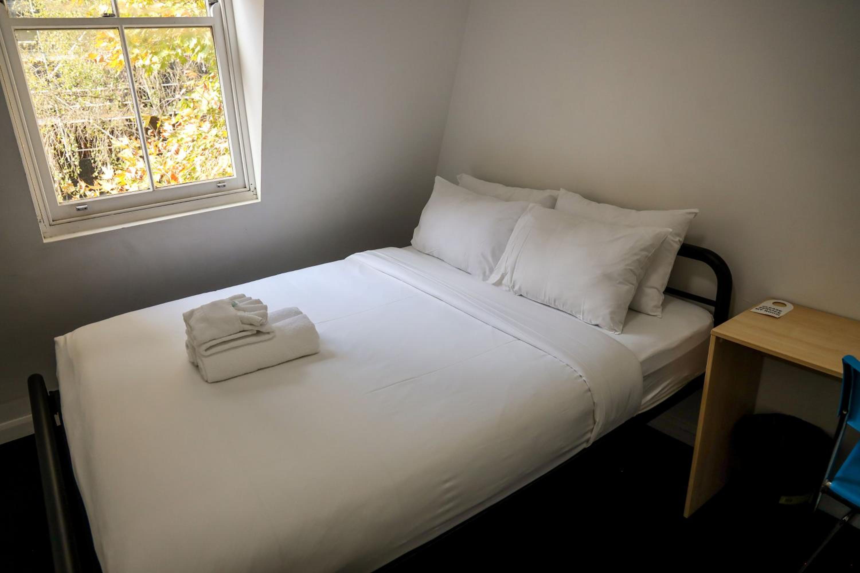 Double Room with Shared Bathroom photo 1