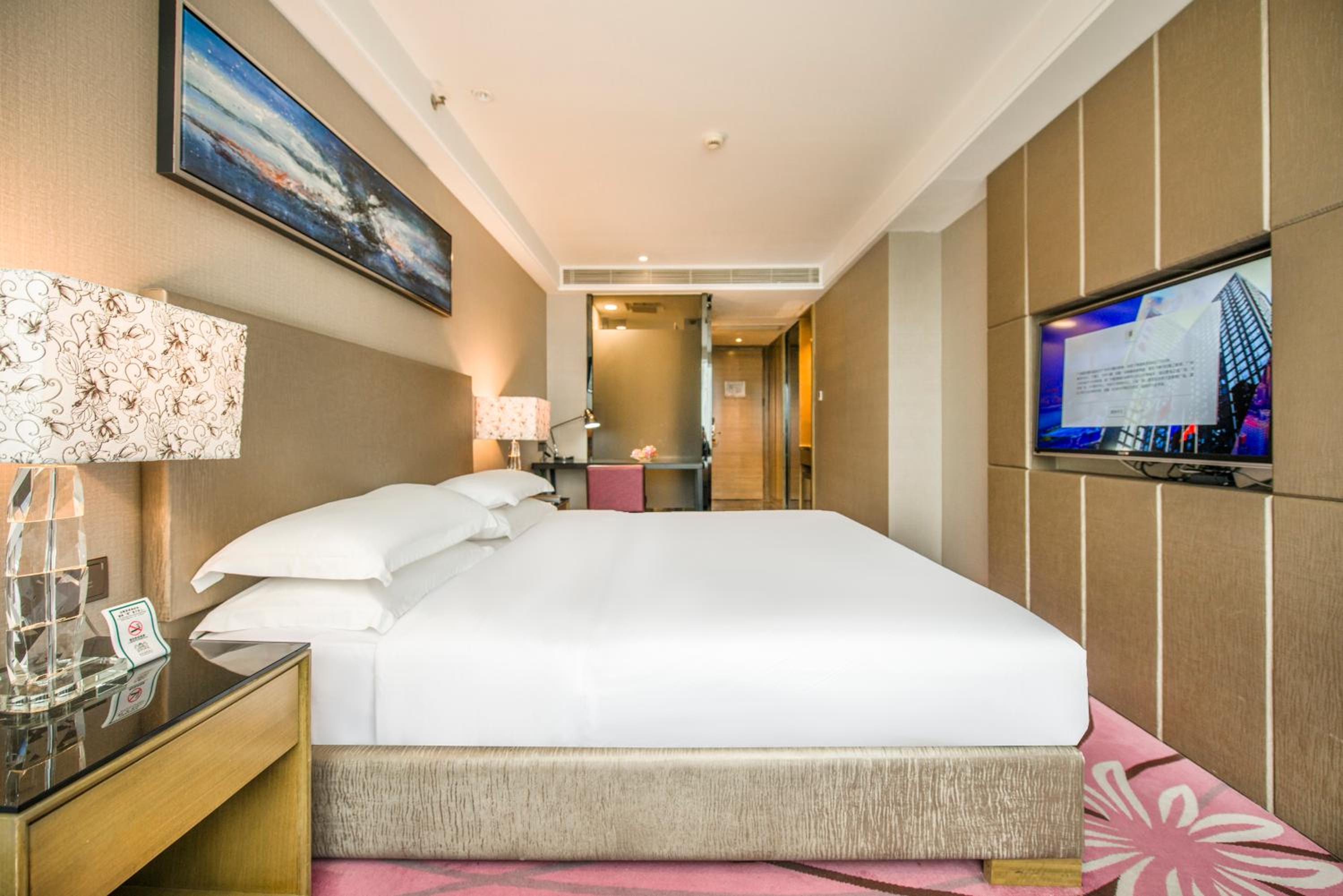 Executive Queen Room