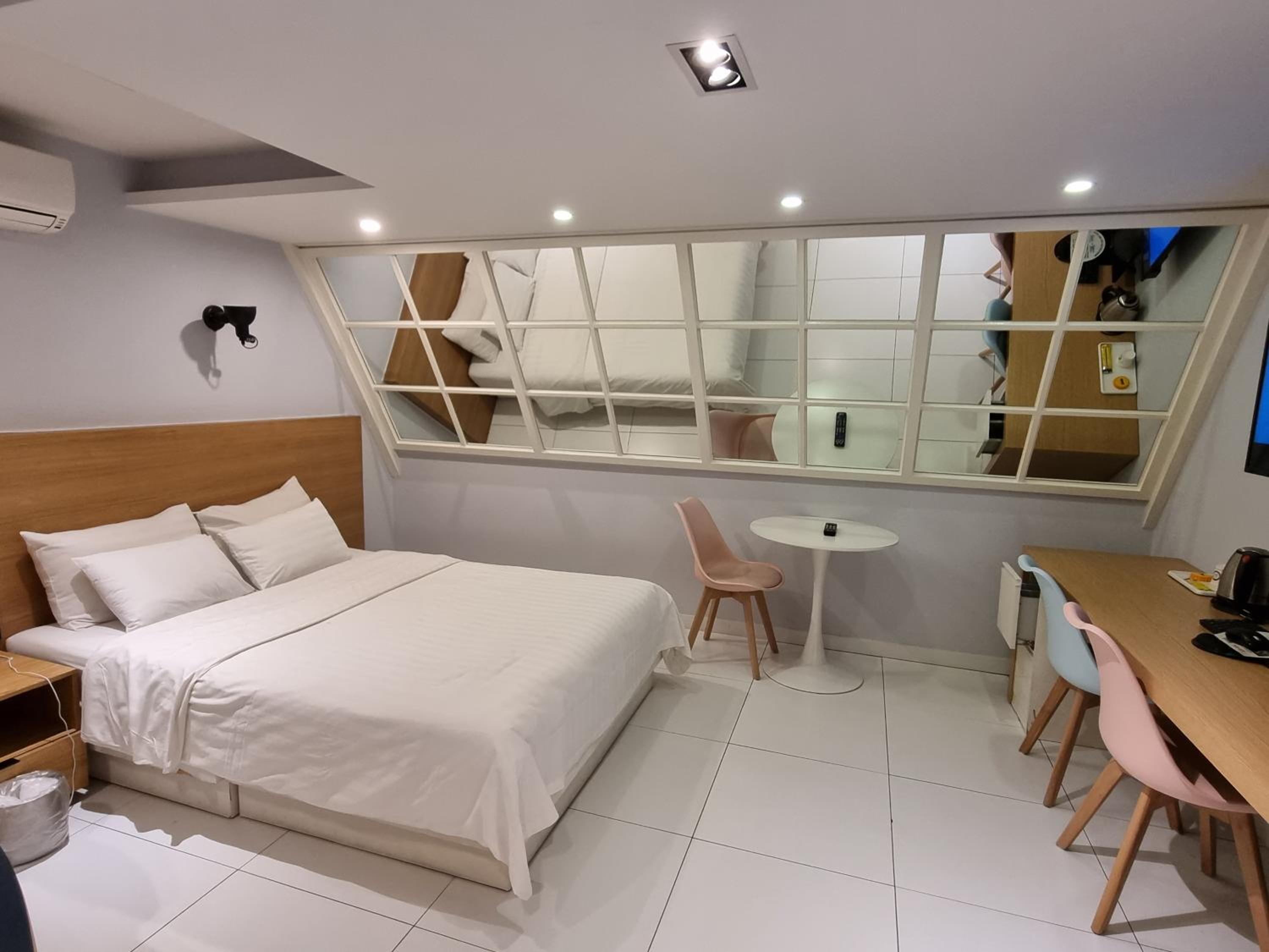 Double Room - Photo 3