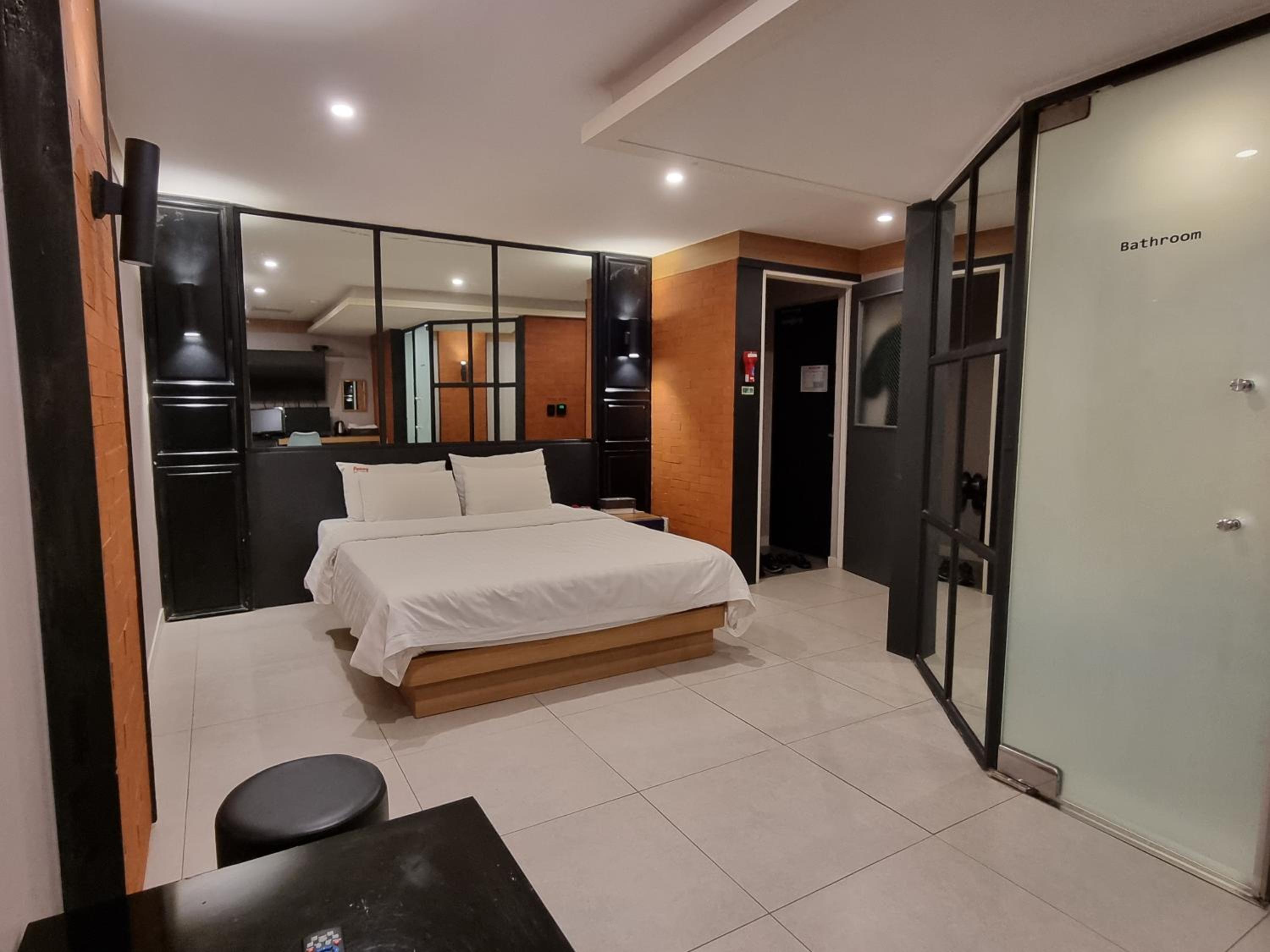 Double Room - Photo 1