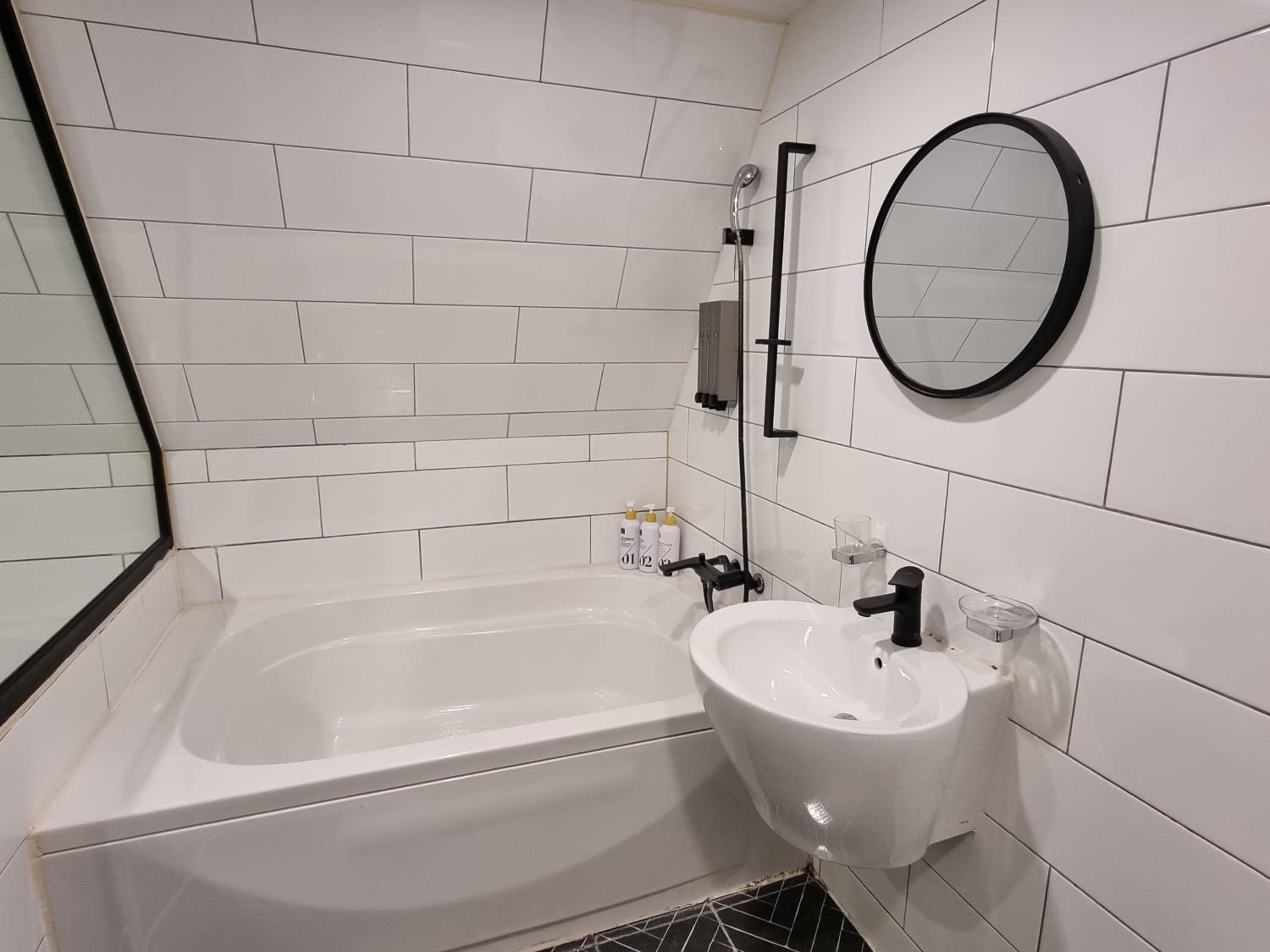 Double Room - Photo 6
