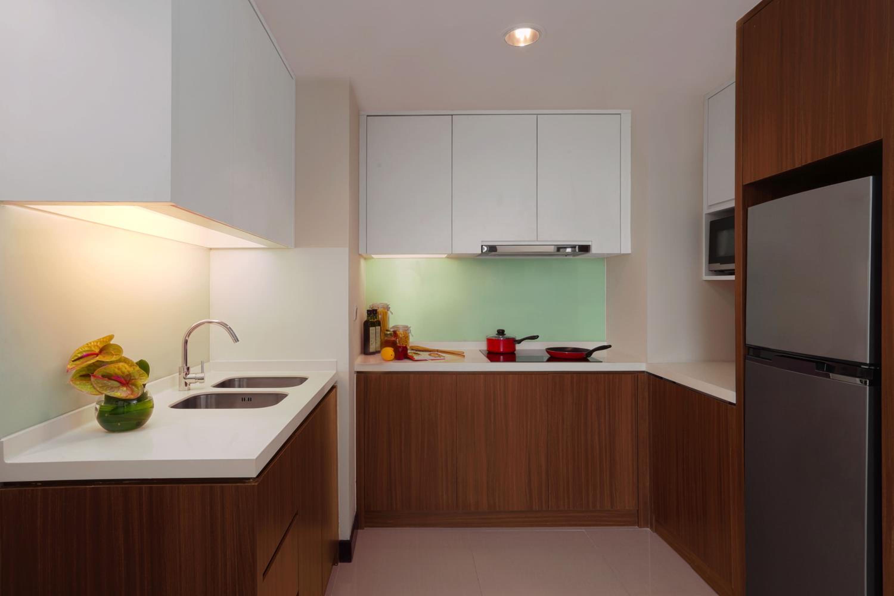 Three-Bedroom Premier - Photo 3