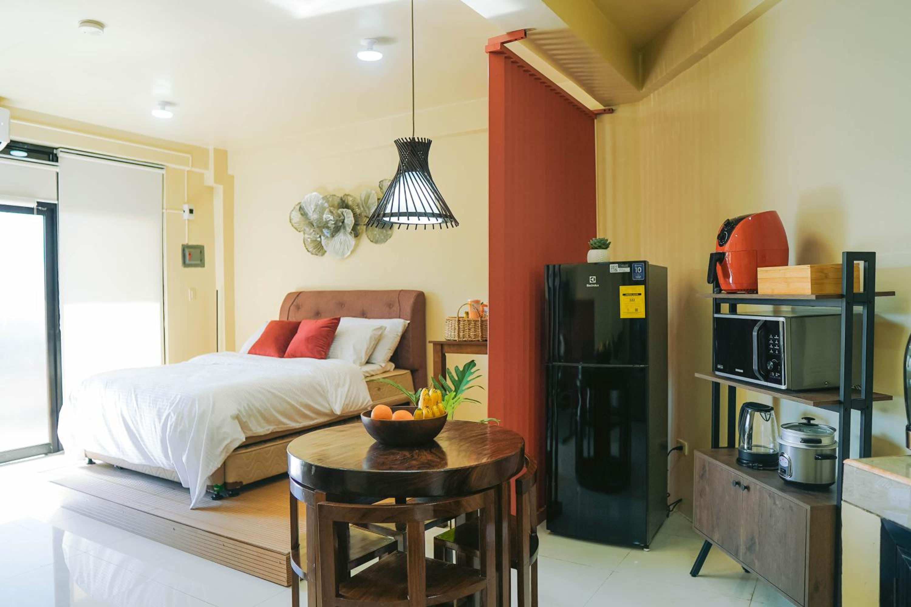 One-Bedroom Apartment photo 3