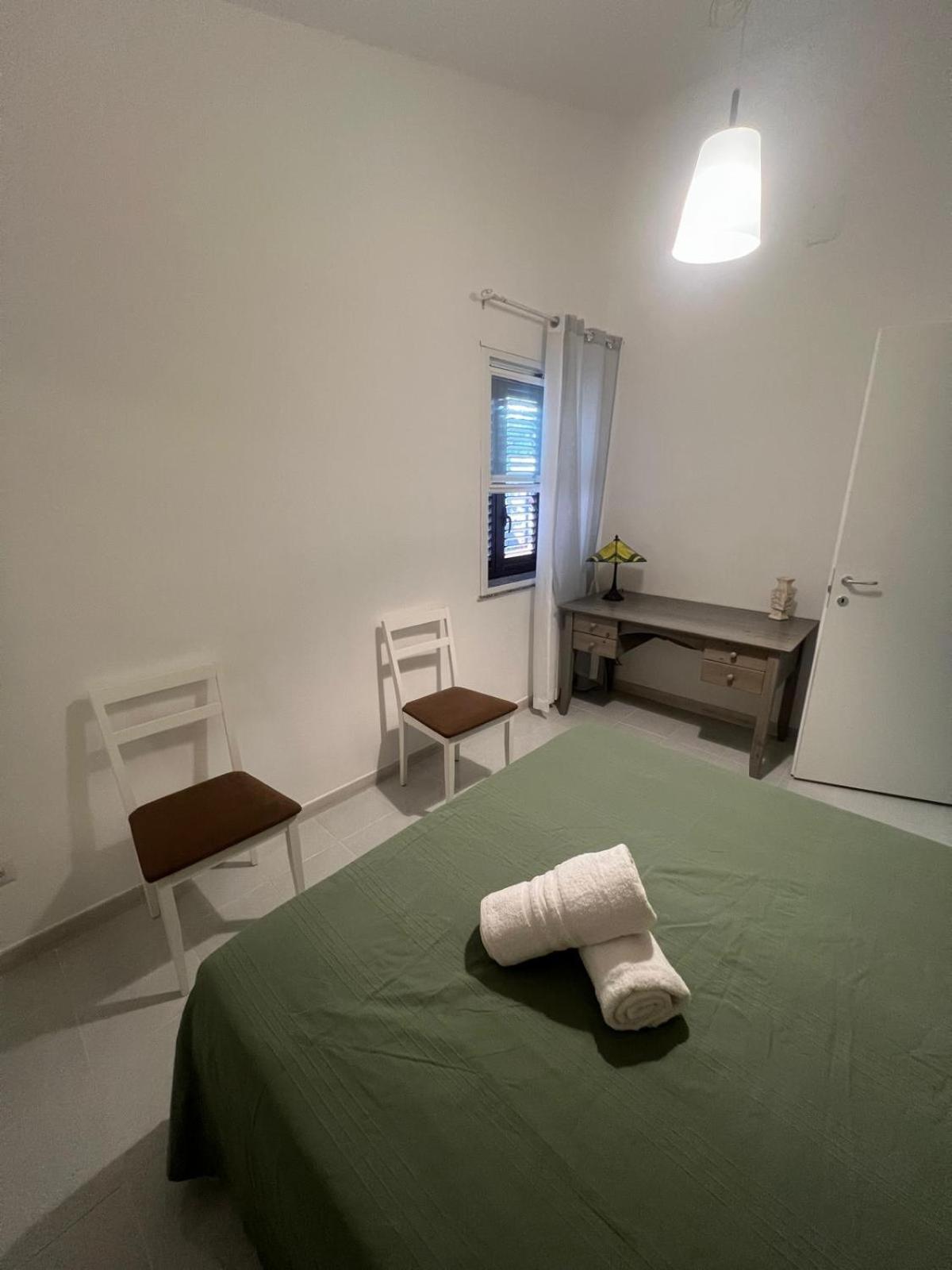 One-Bedroom Apartment photo 3