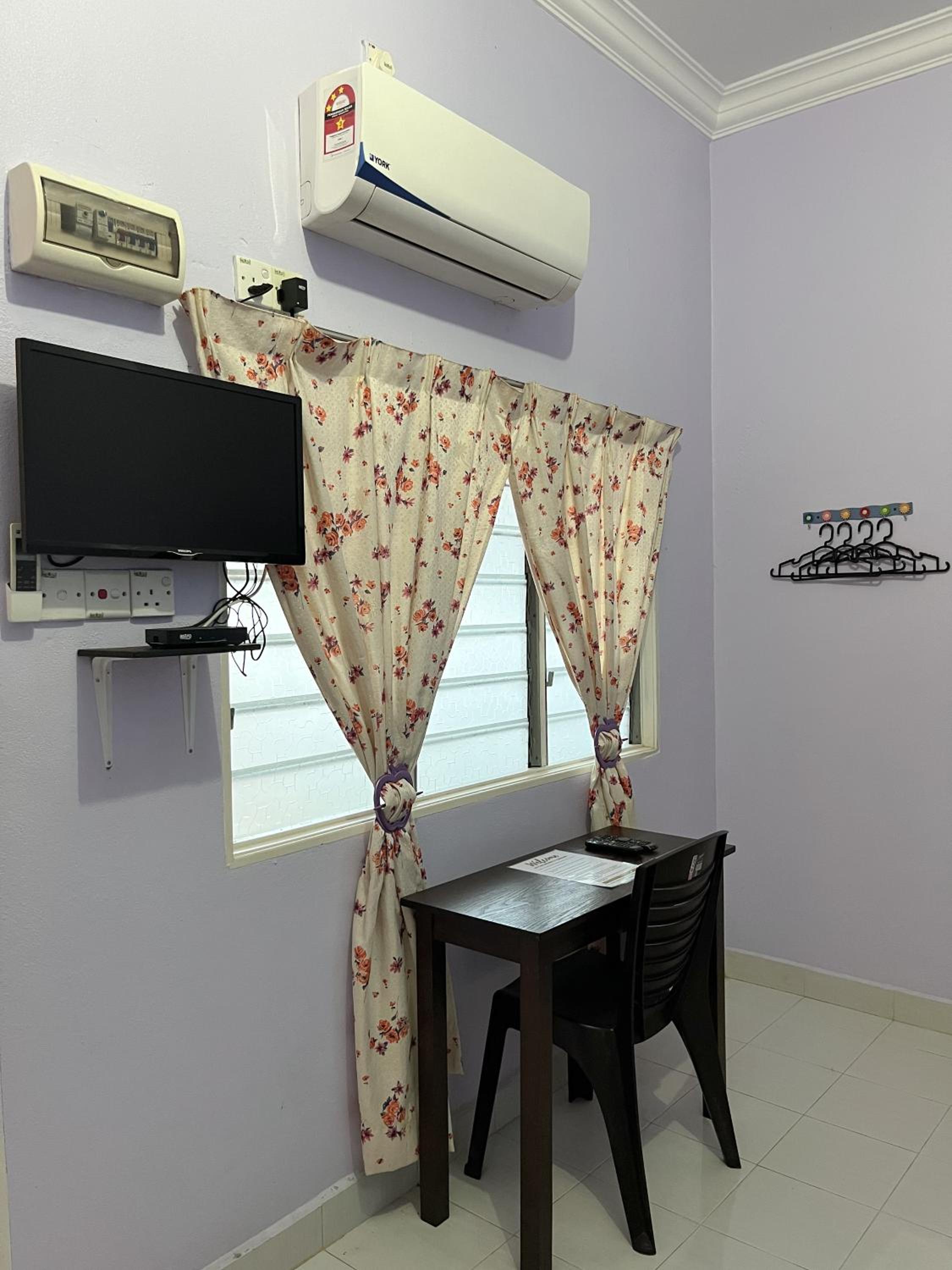 Budget Double Room photo 1