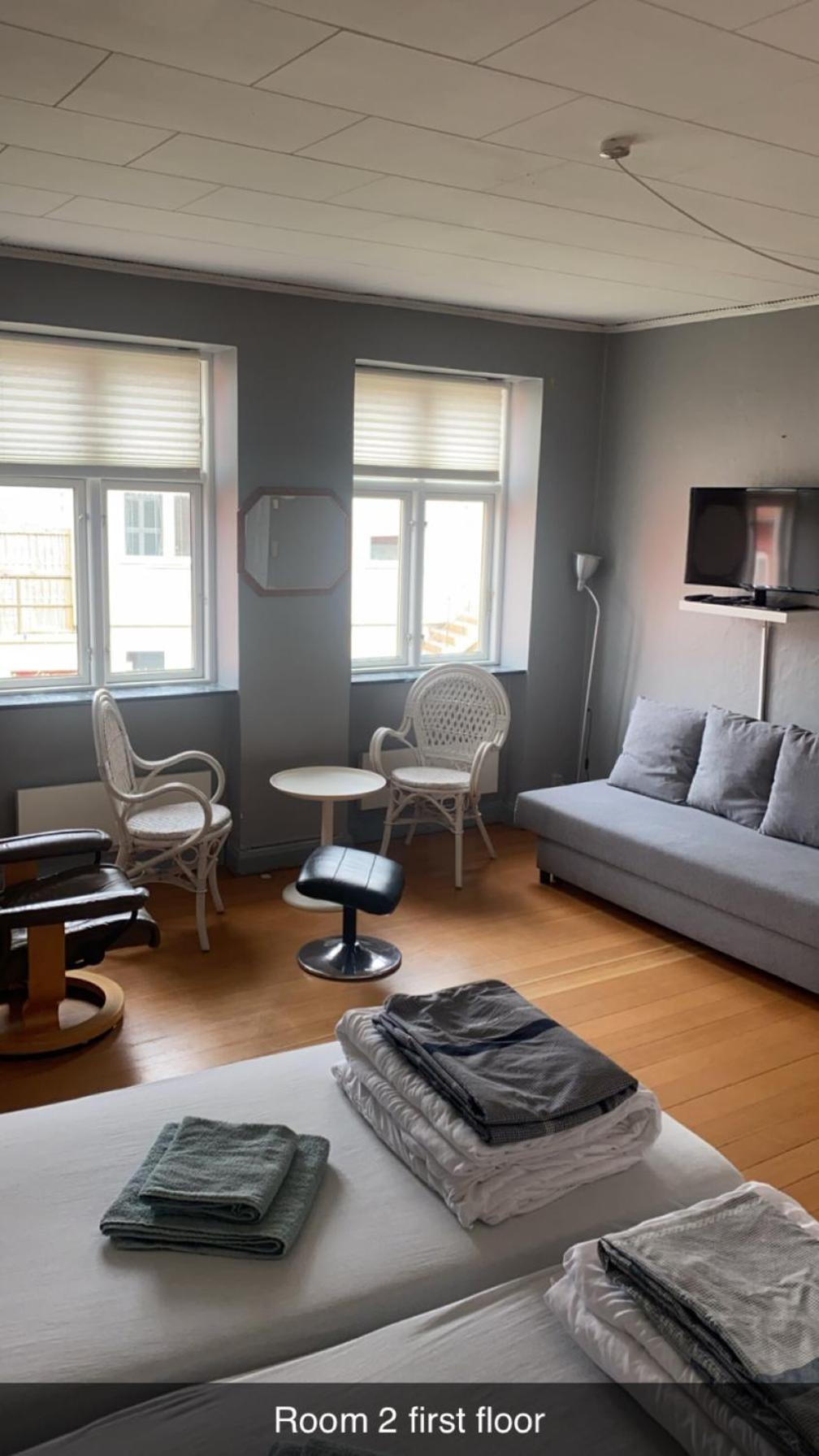 Double Room With Shared Bathroom photo 2