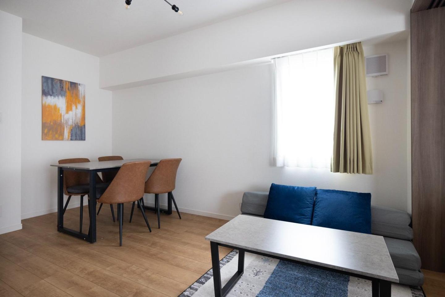 One-Bedroom Apartment photo 3