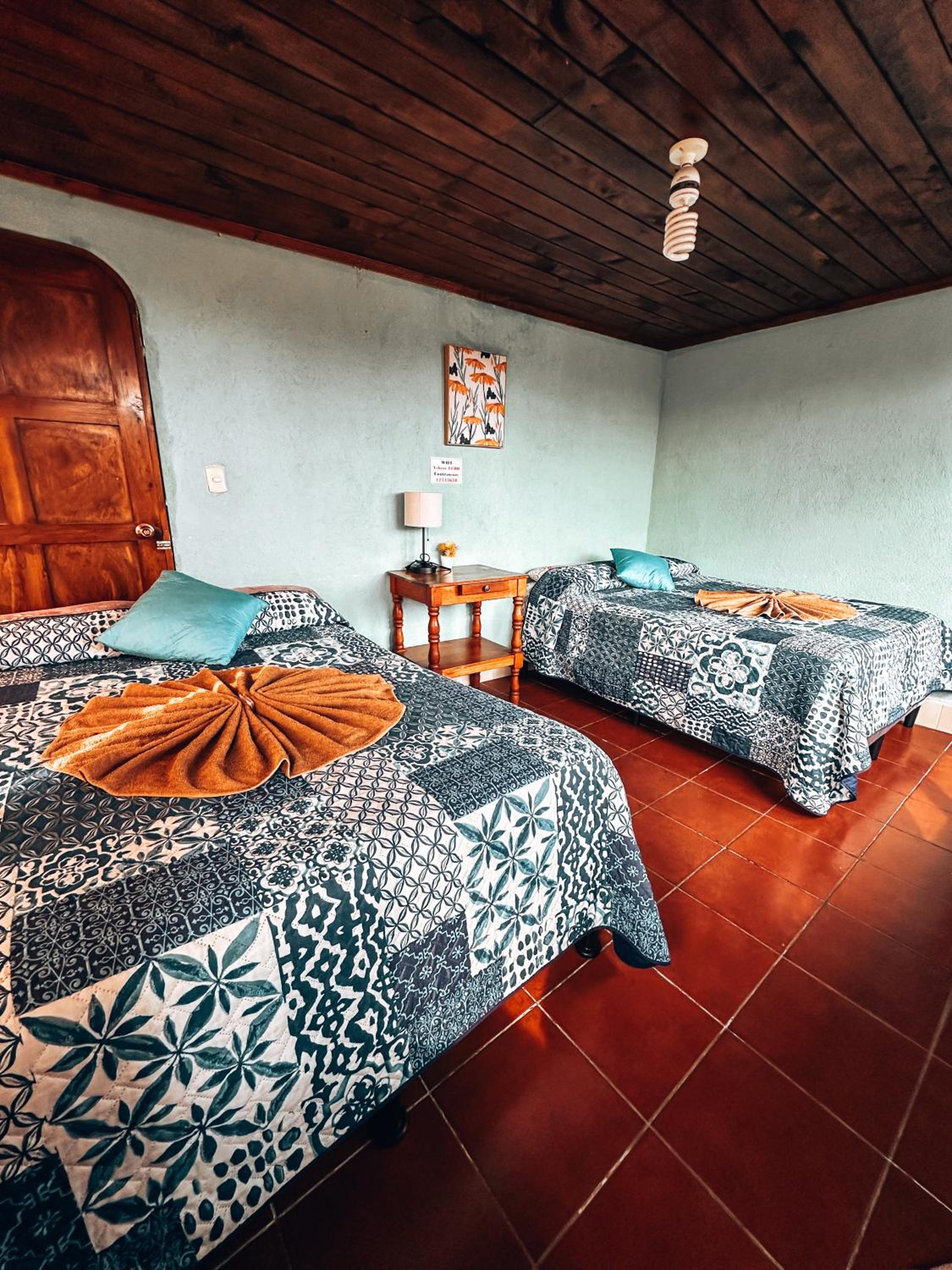 Quadruple Room with Private Bathroom photo 1