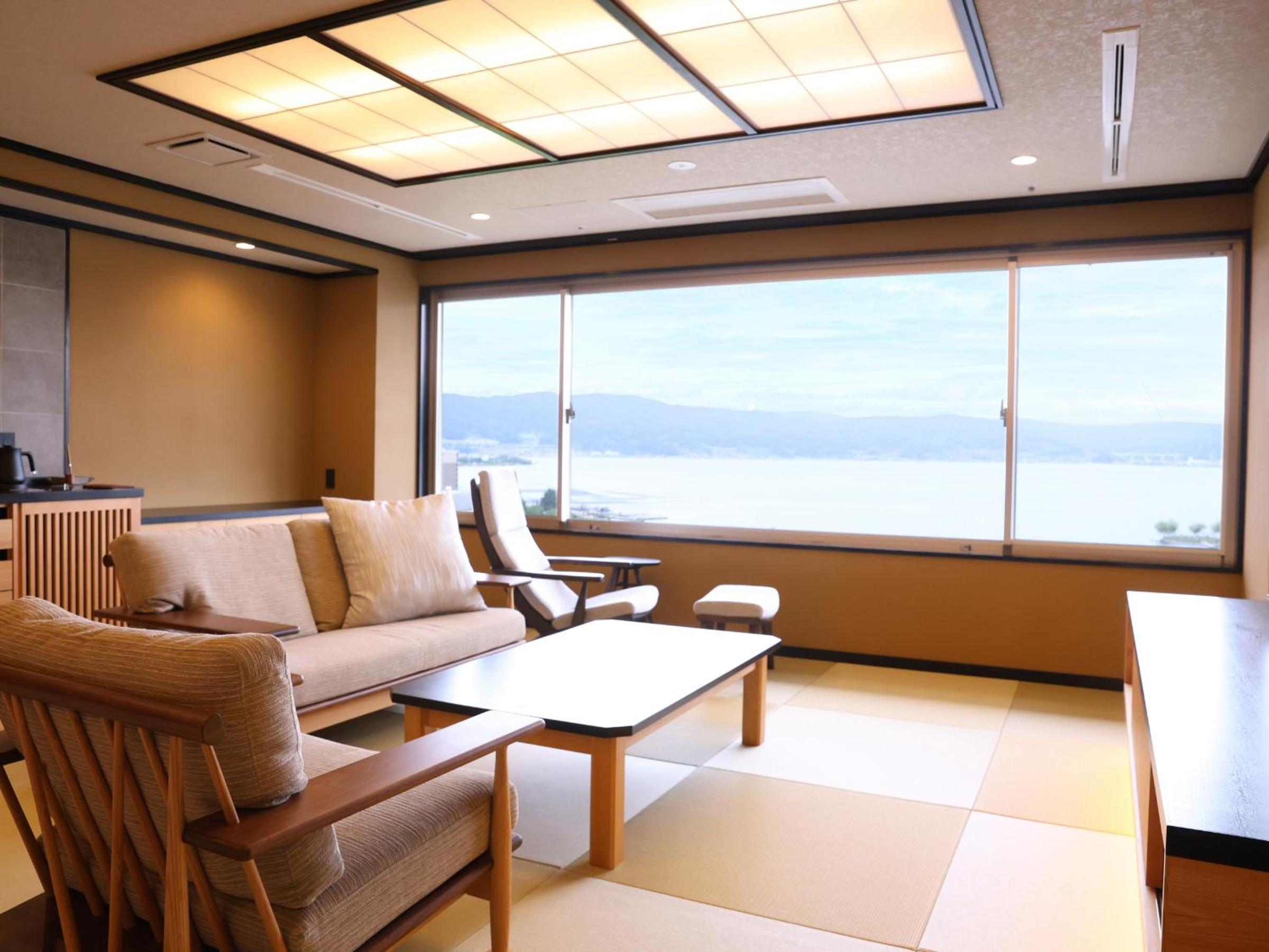 Suite with Spa Bath - Photo 1