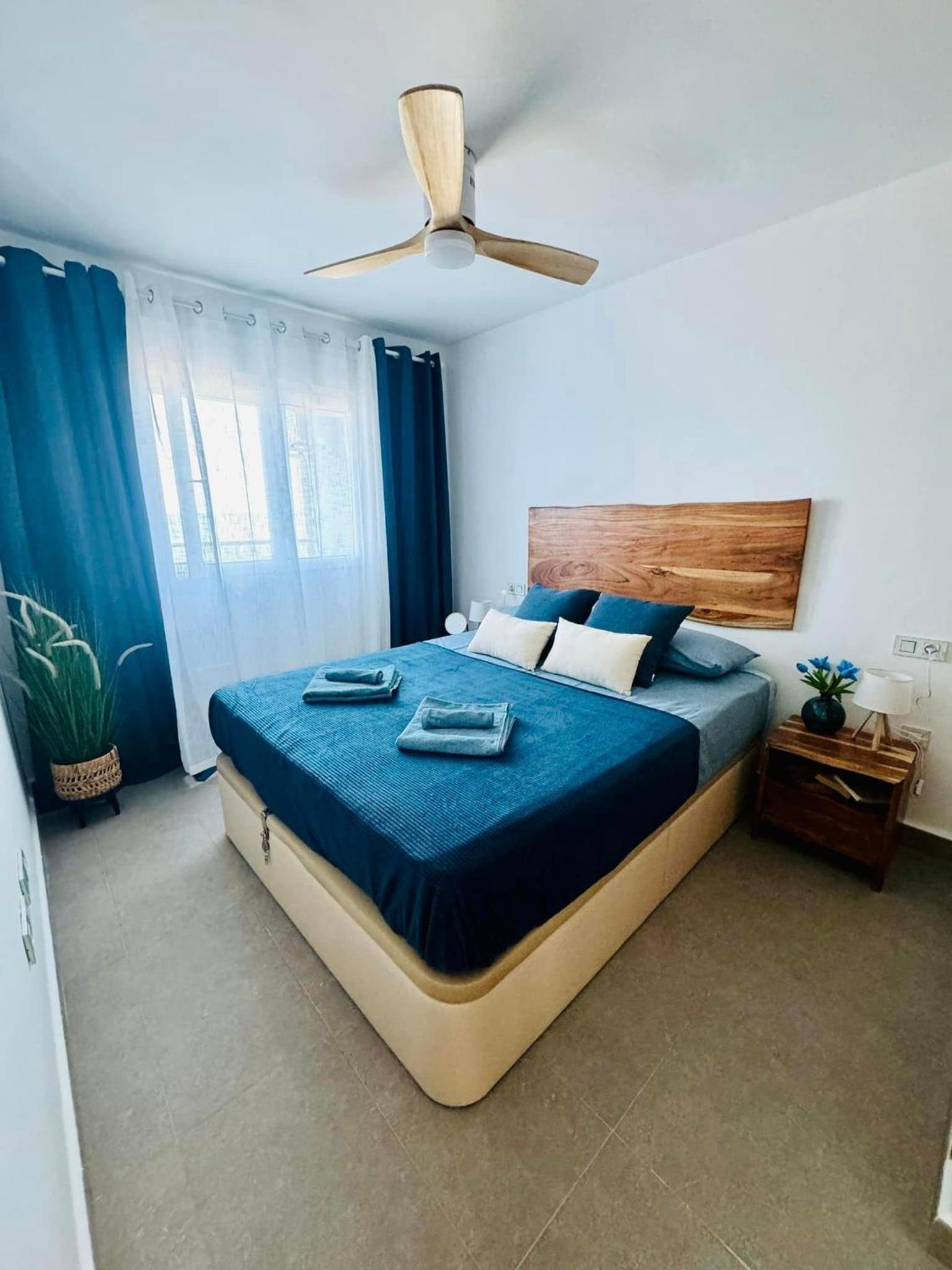 One-Bedroom Apartment photo 2