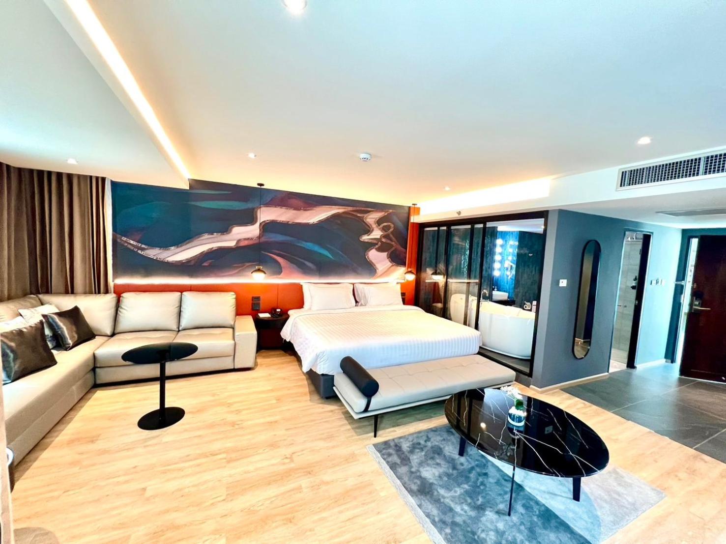 Suite photo 1