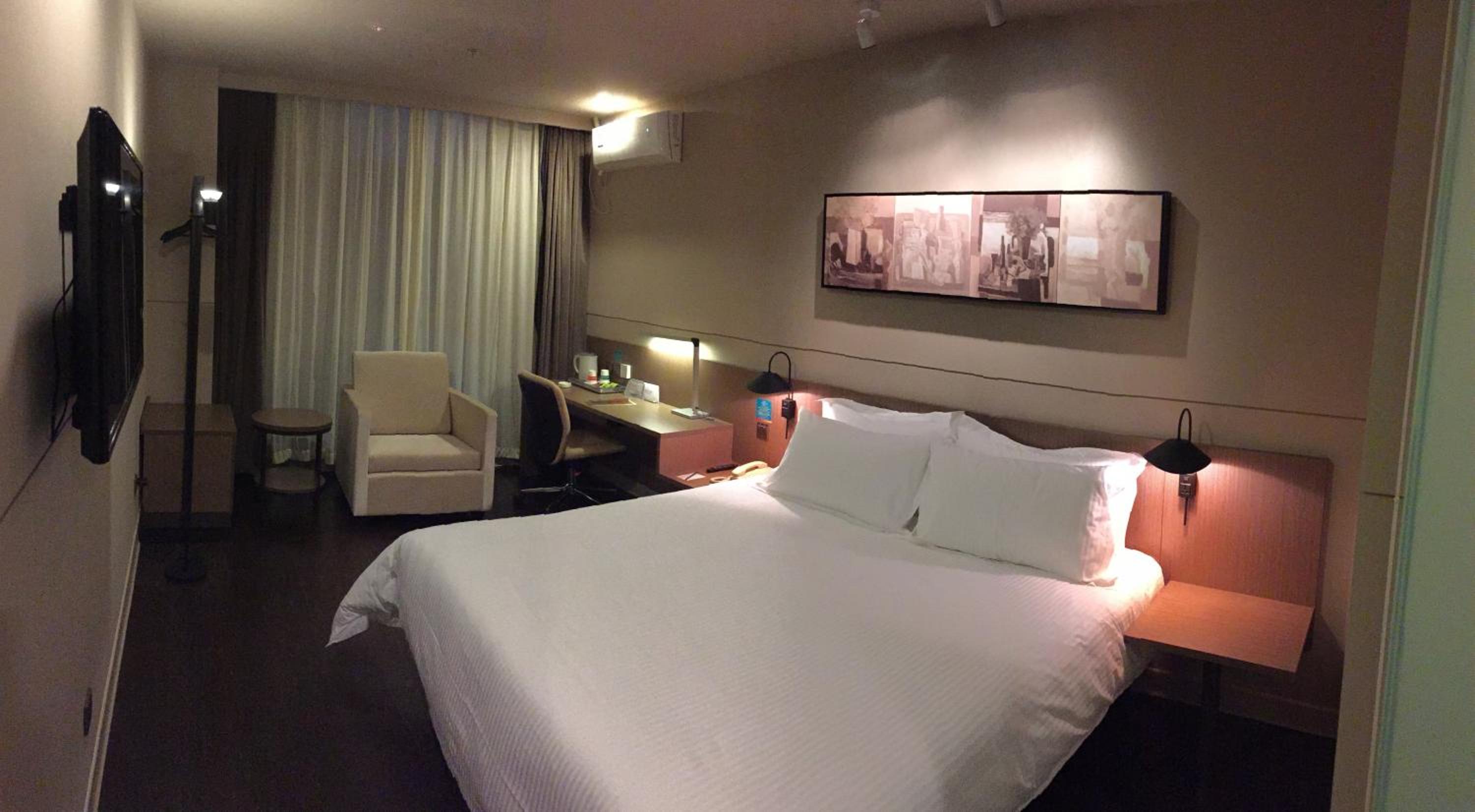 Mainland Chinese Citizens - Business Room A  photo 1