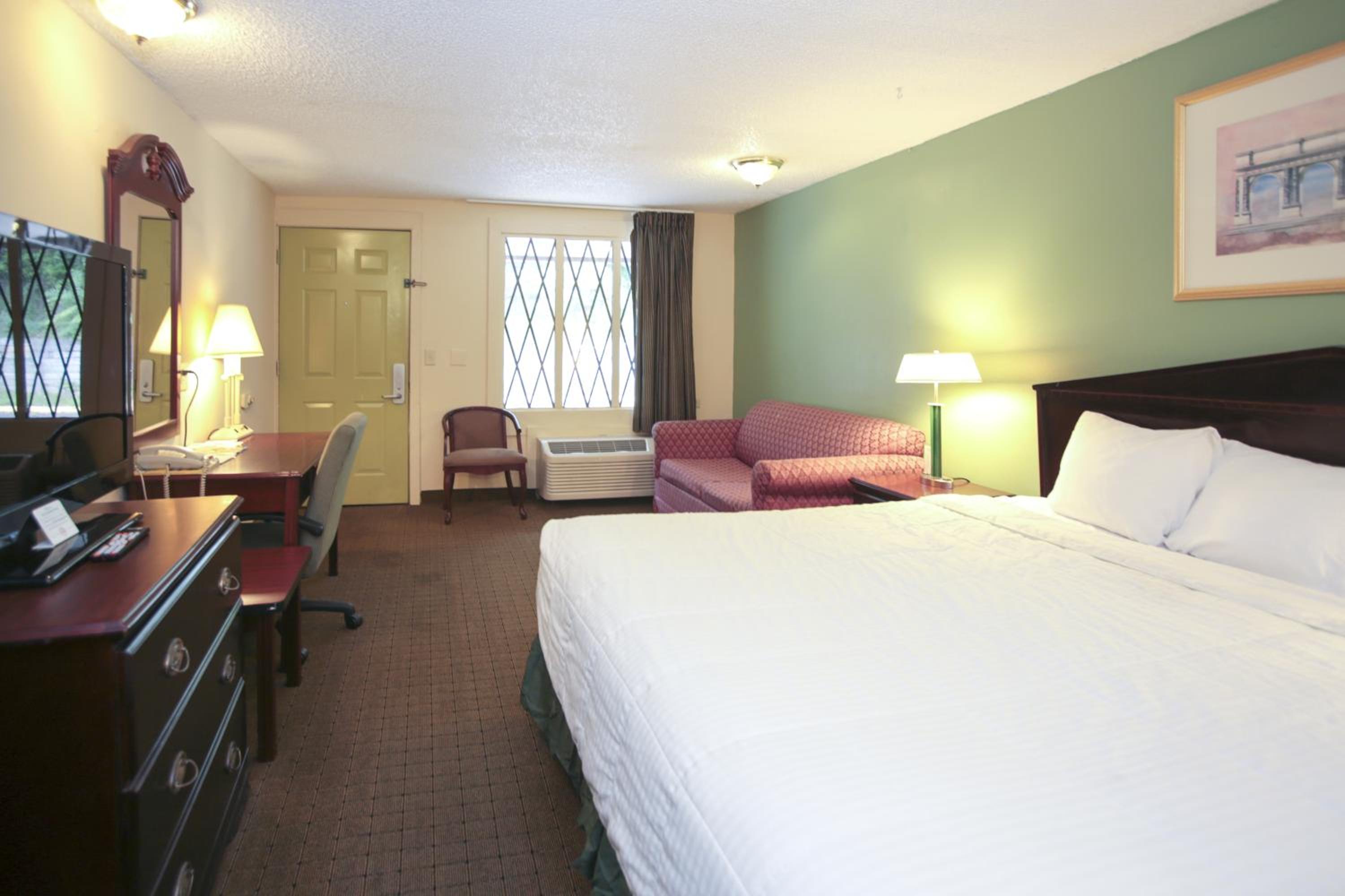 King Room- Non-Smoking - Photo 5