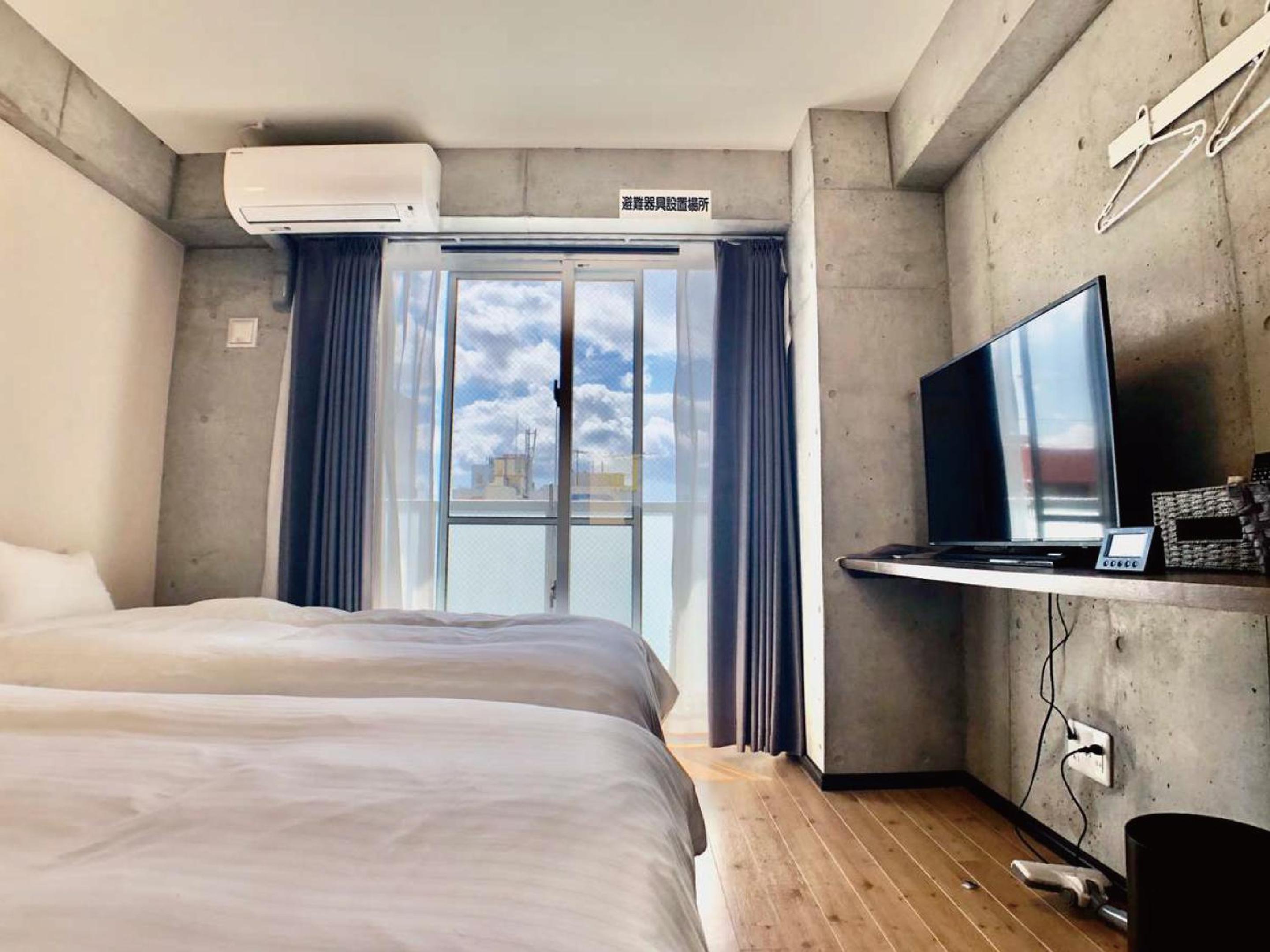 Standard Twin Room - Photo 4
