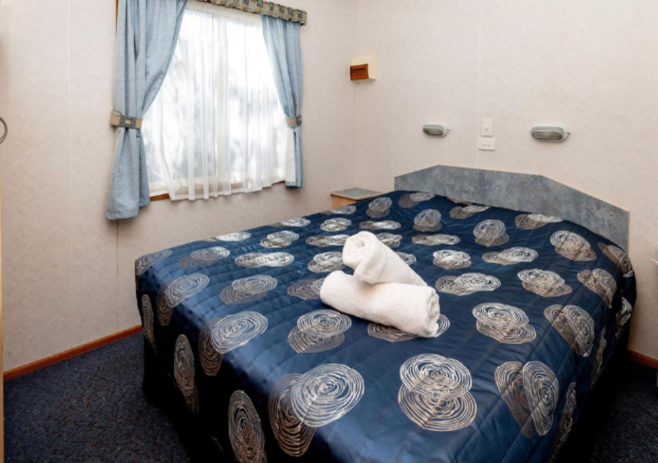 Spa Cabin - Sleeps 4