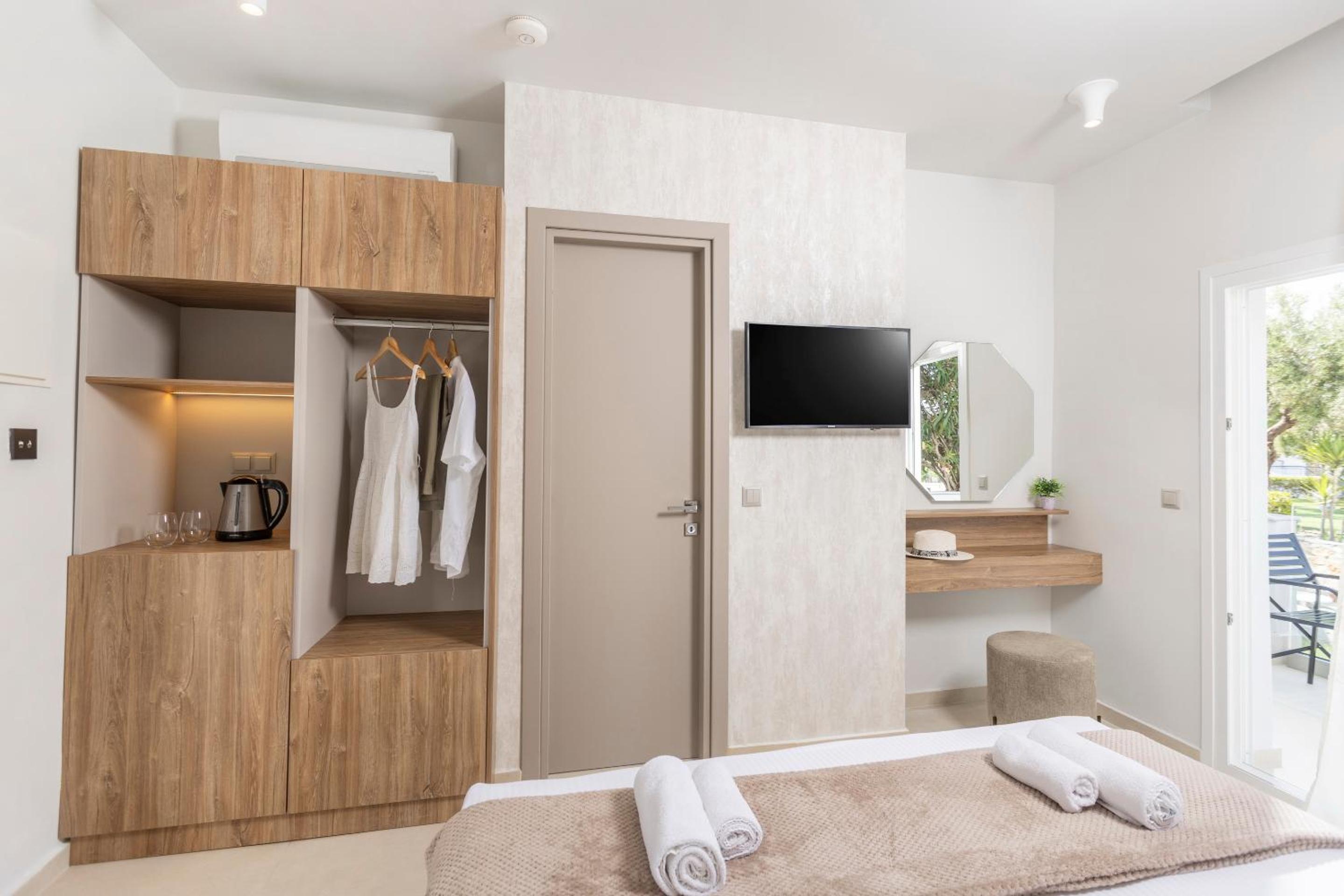 Deluxe Double Room photo 2