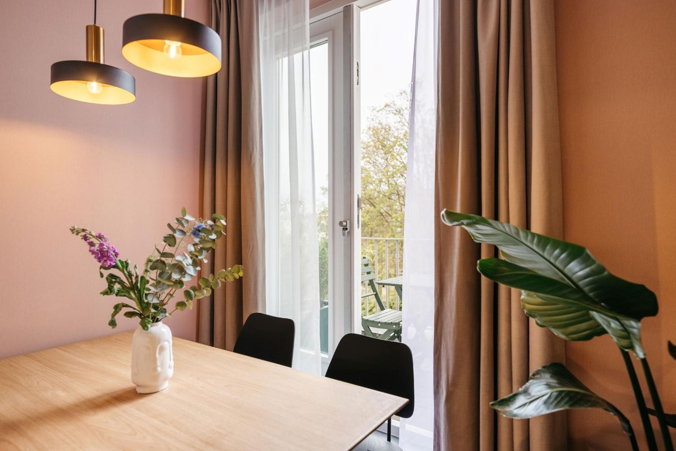 One-Bedroom Apartment with Balcony - Photo 7