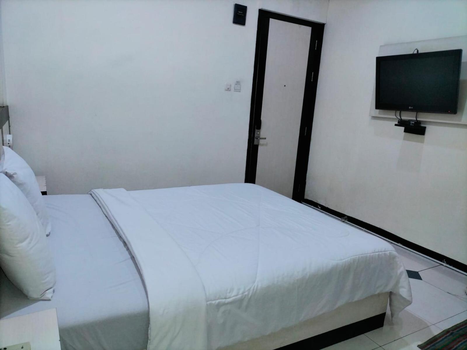 Double or Twin Room photo 2