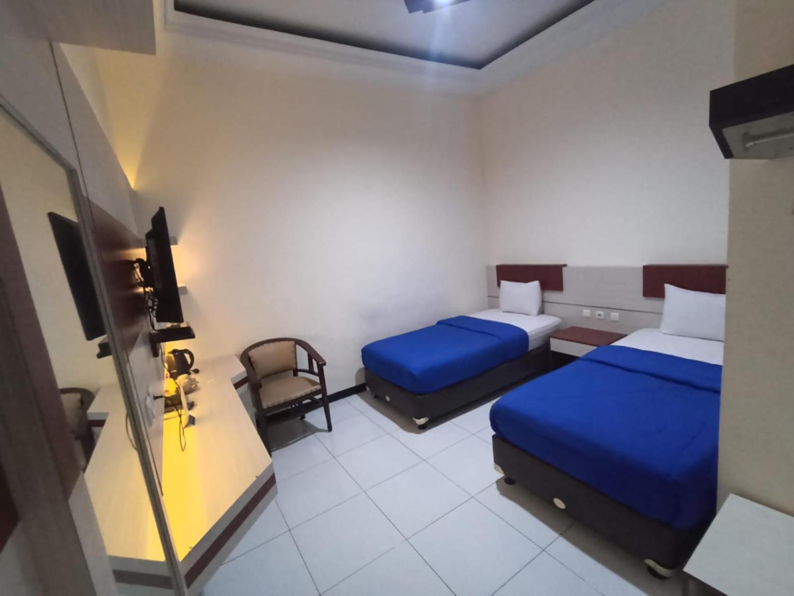Double or Twin Room photo 3