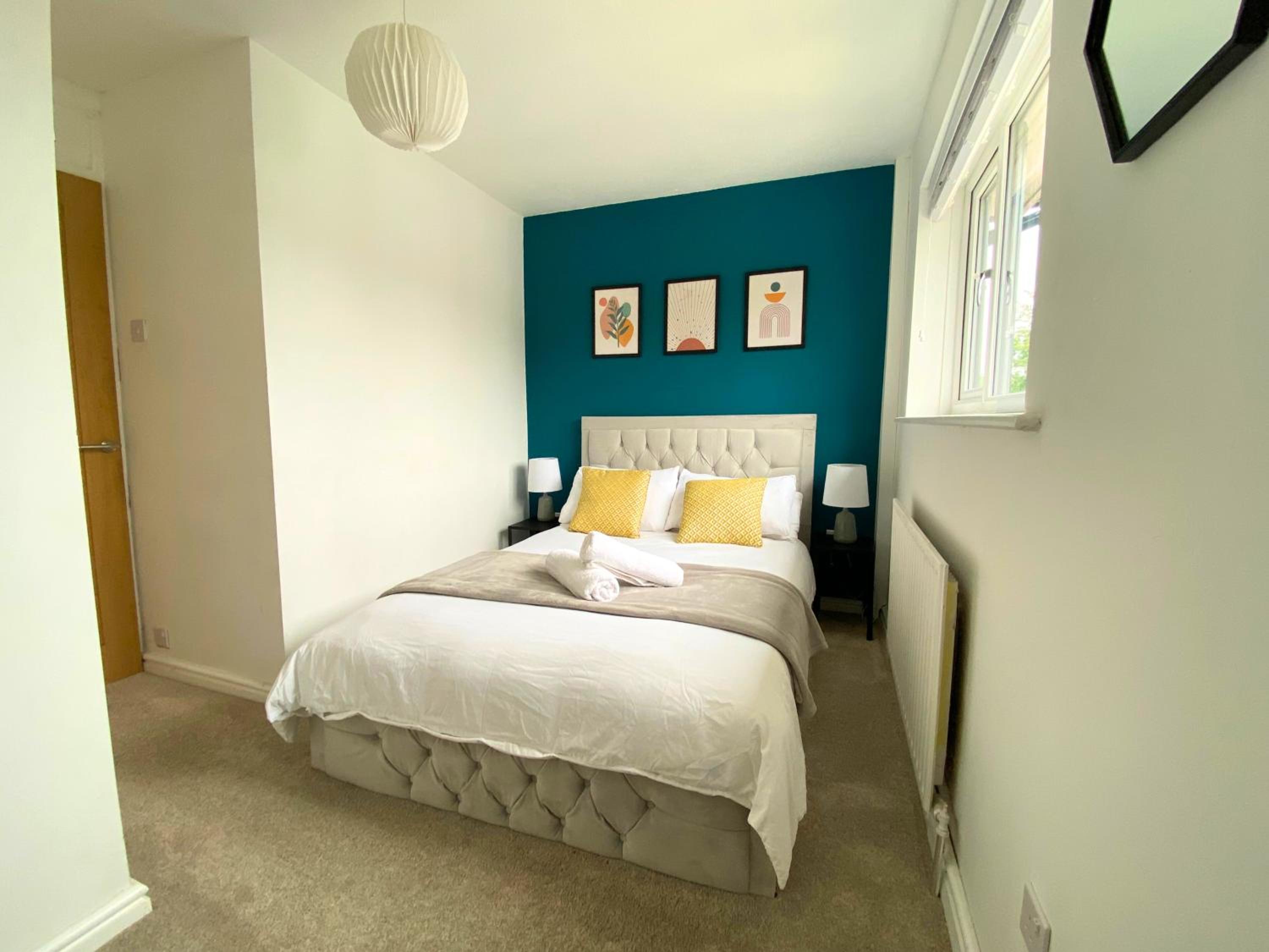 Four-Bedroom House photo 2