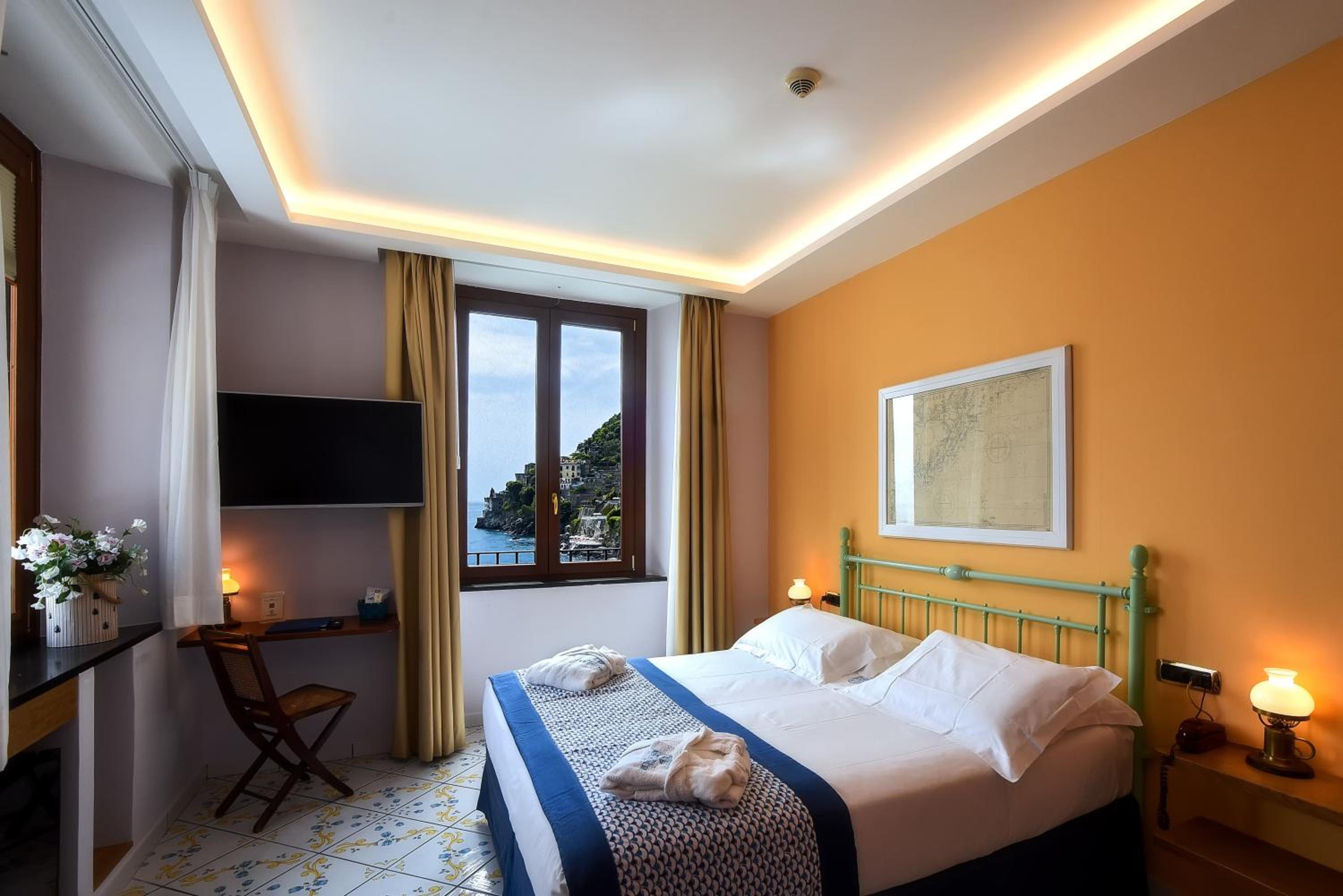 Quarto Duplo Superior com Vista para o Mar