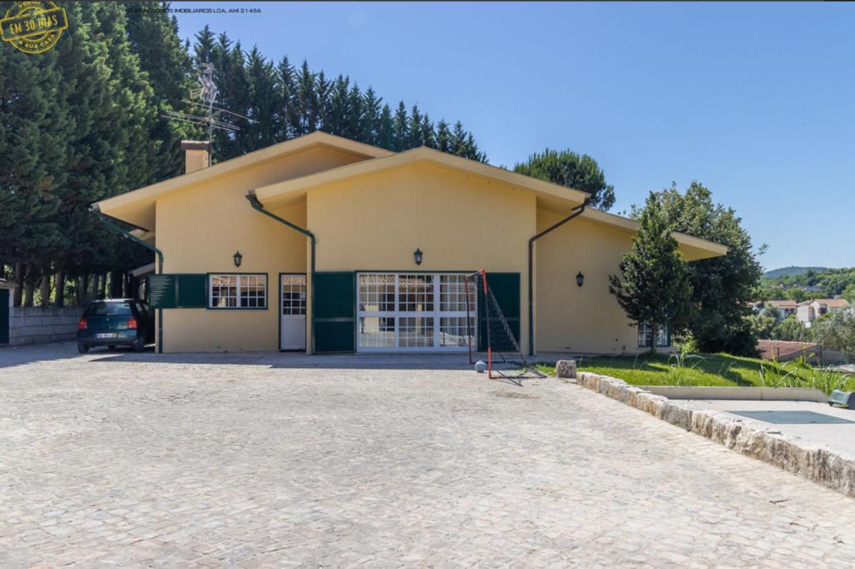 Villa photo 2
