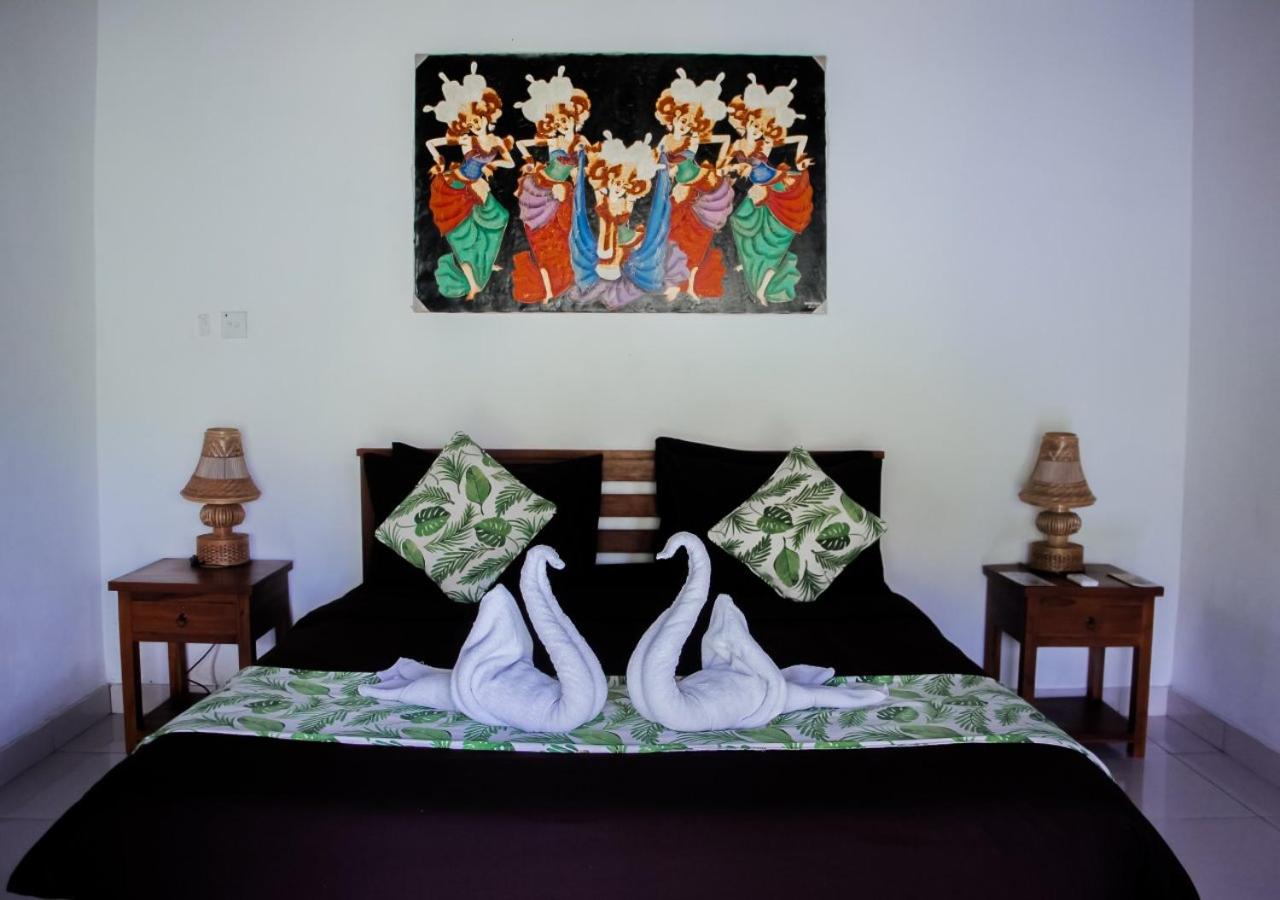 Deluxe Double Room with Balcony - Photo 8