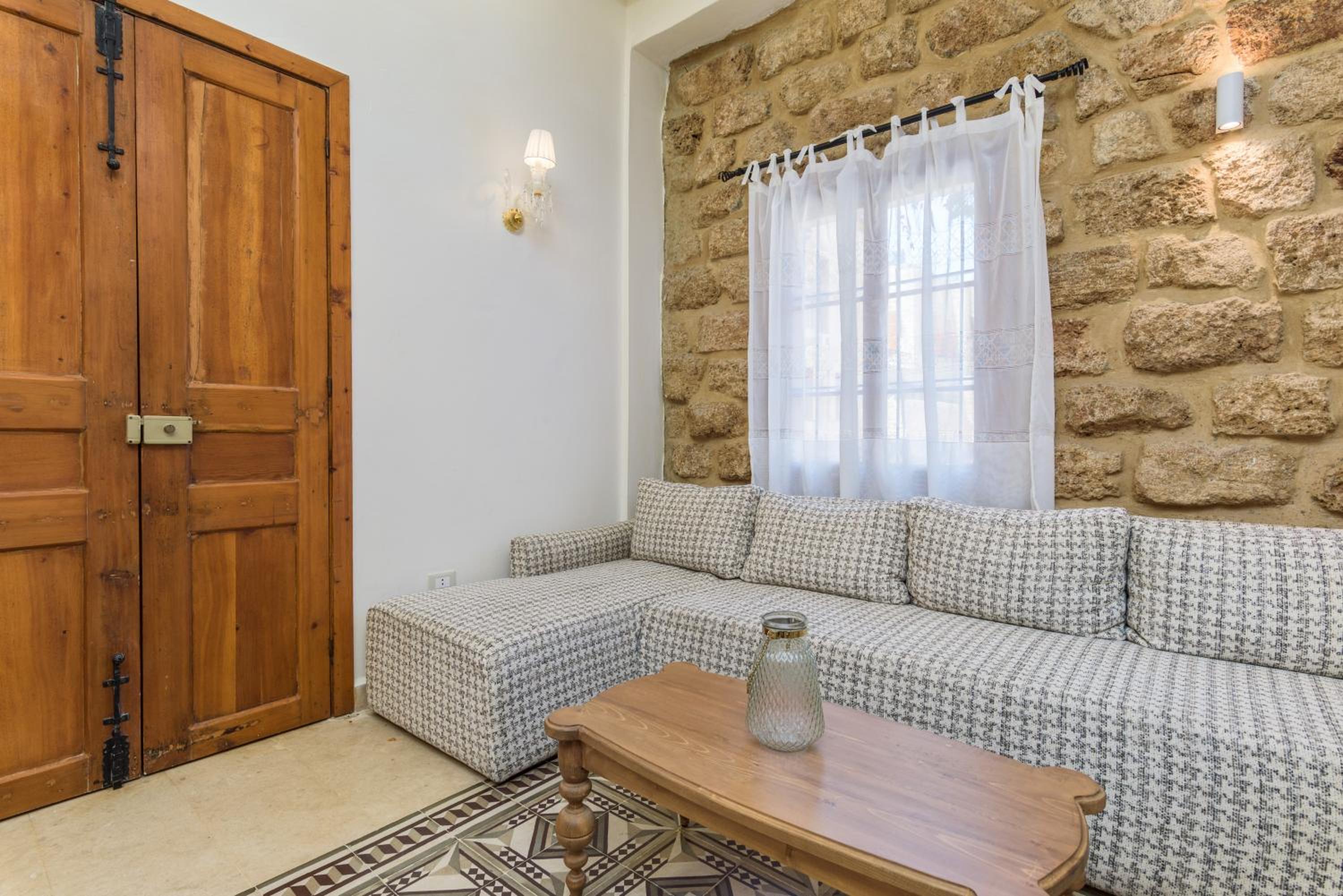 One-Bedroom House photo 2