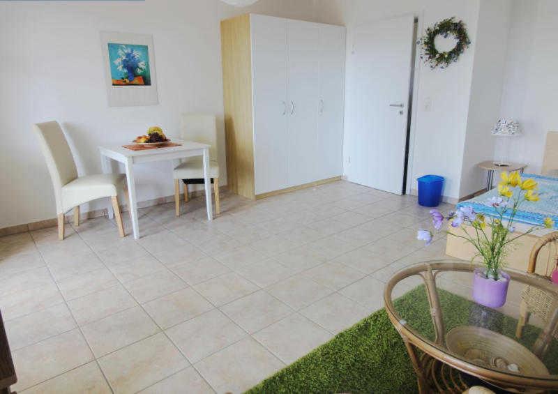 Apartment with Balcony photo 3