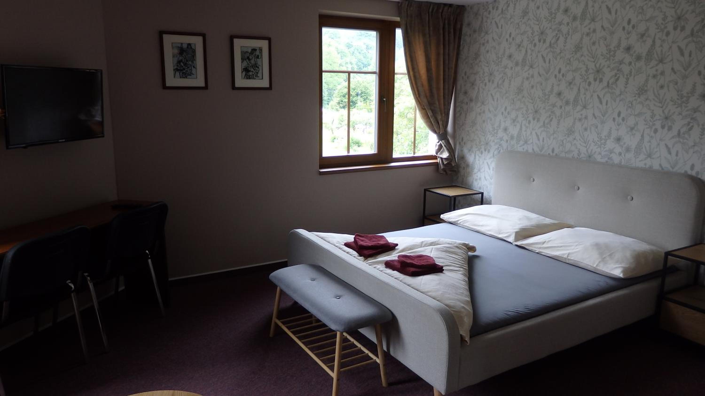 Double or Twin Room - Photo 6