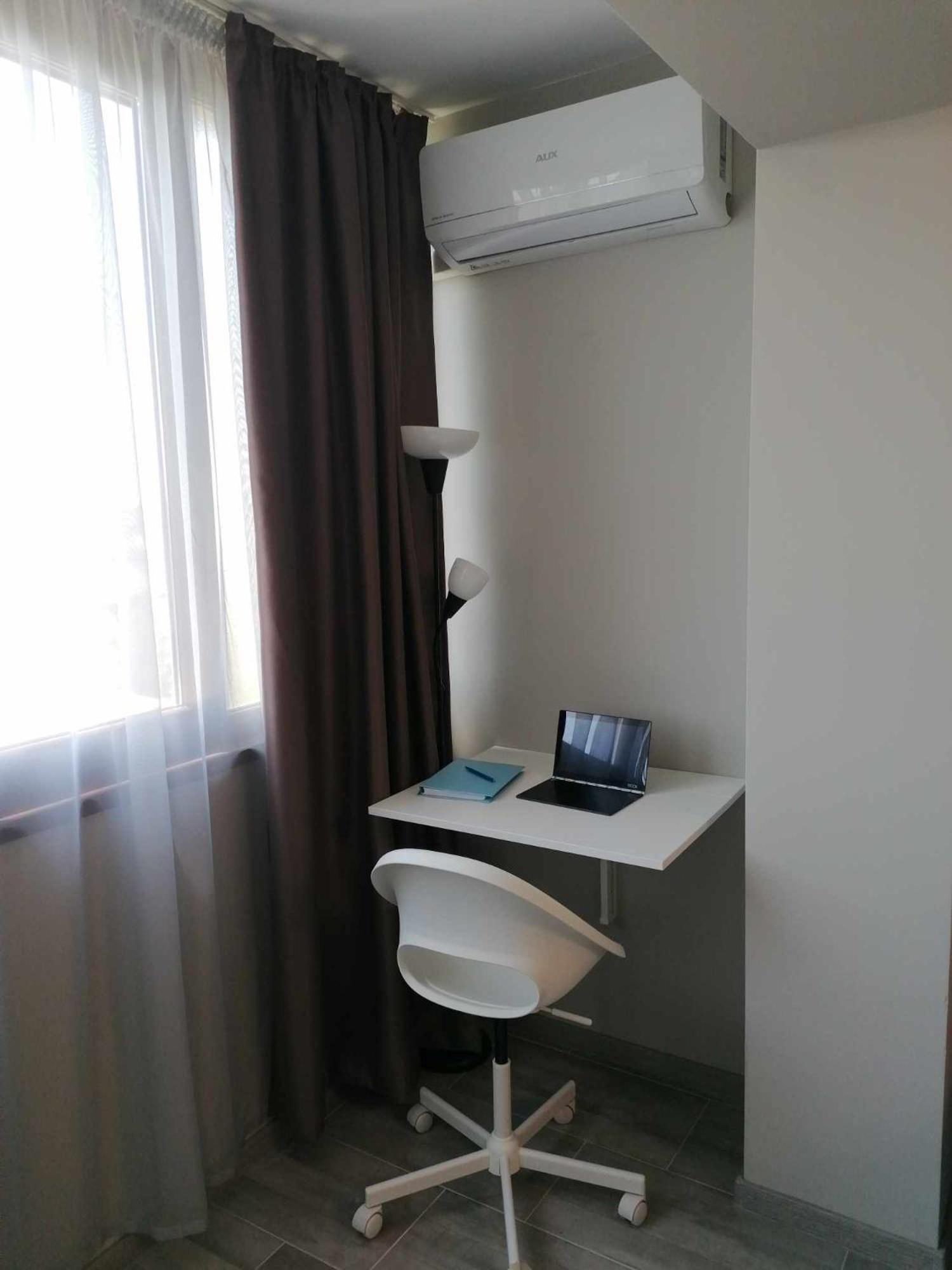 One-Bedroom Apartment photo 3