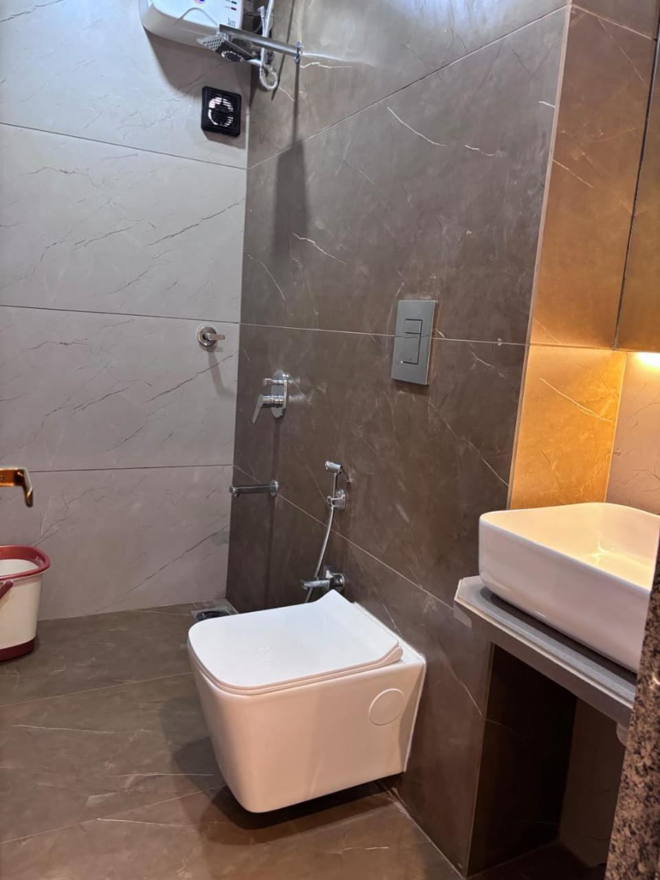 Deluxe Room - Photo 10
