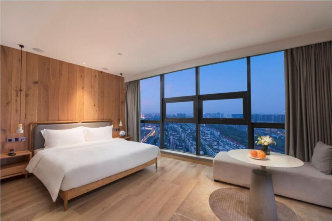 Panoramic King Room
