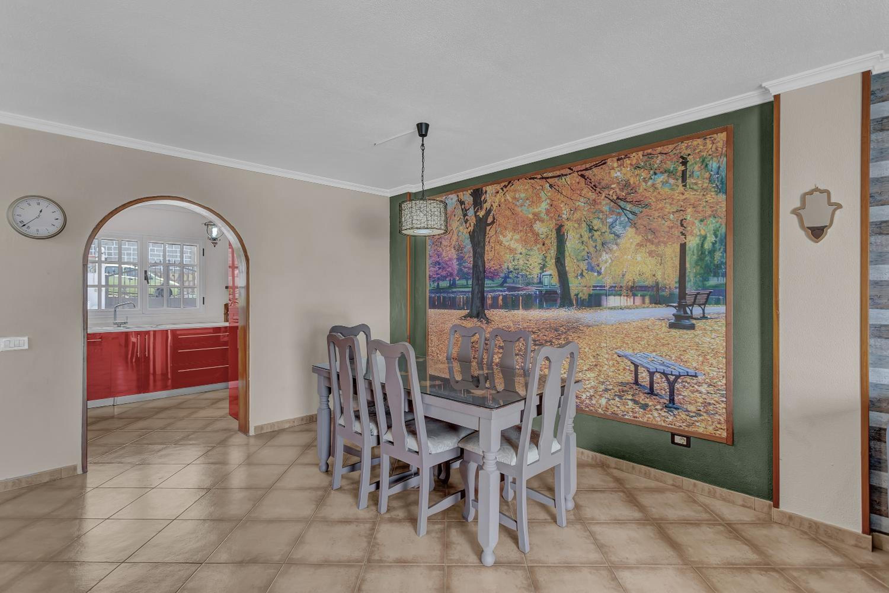 Three-Bedroom House photo 2