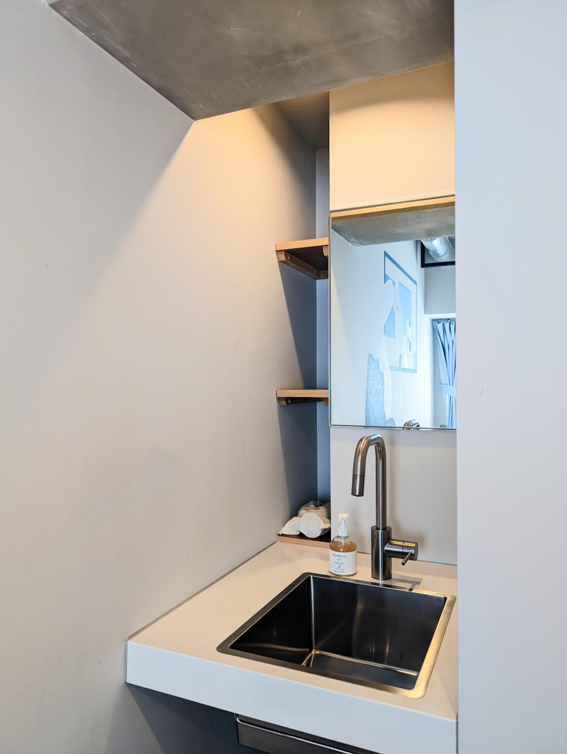 Single Room photo 3