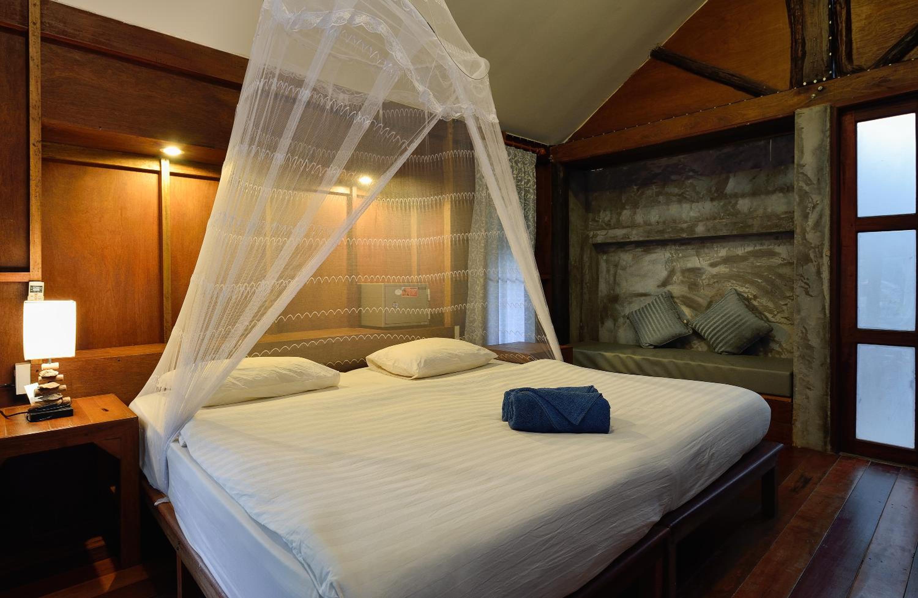 Garden View Bungalow with Air-condition photo 3