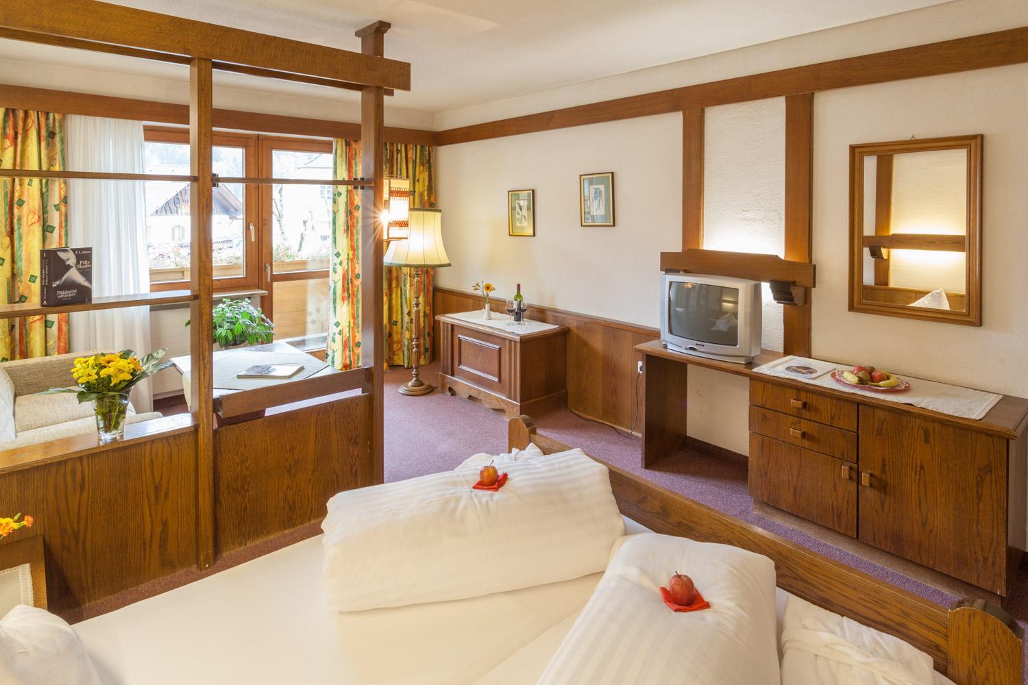 Double Room with Balcony - Photo 1