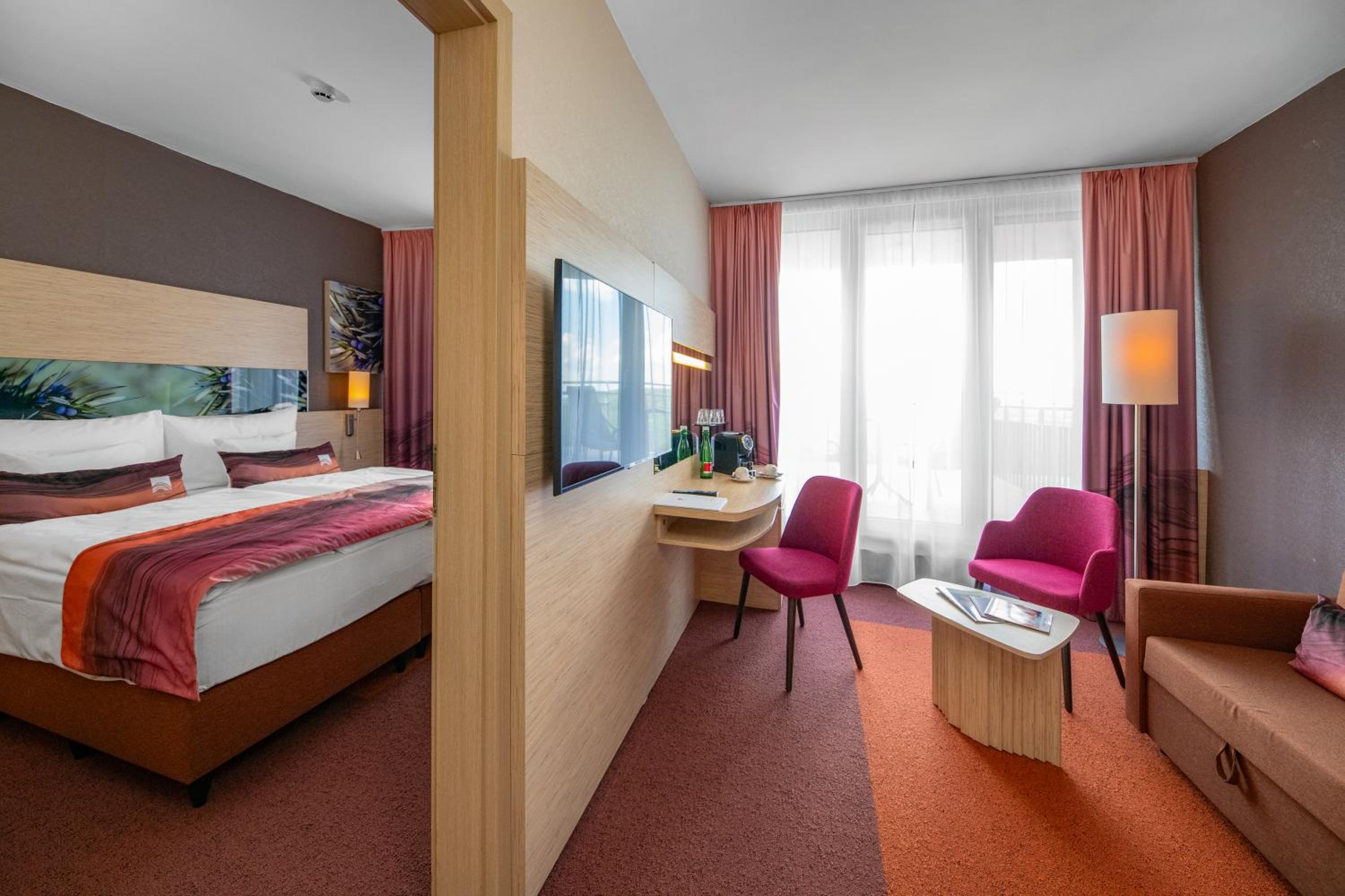 Junior Suite with Balcony - Photo 1