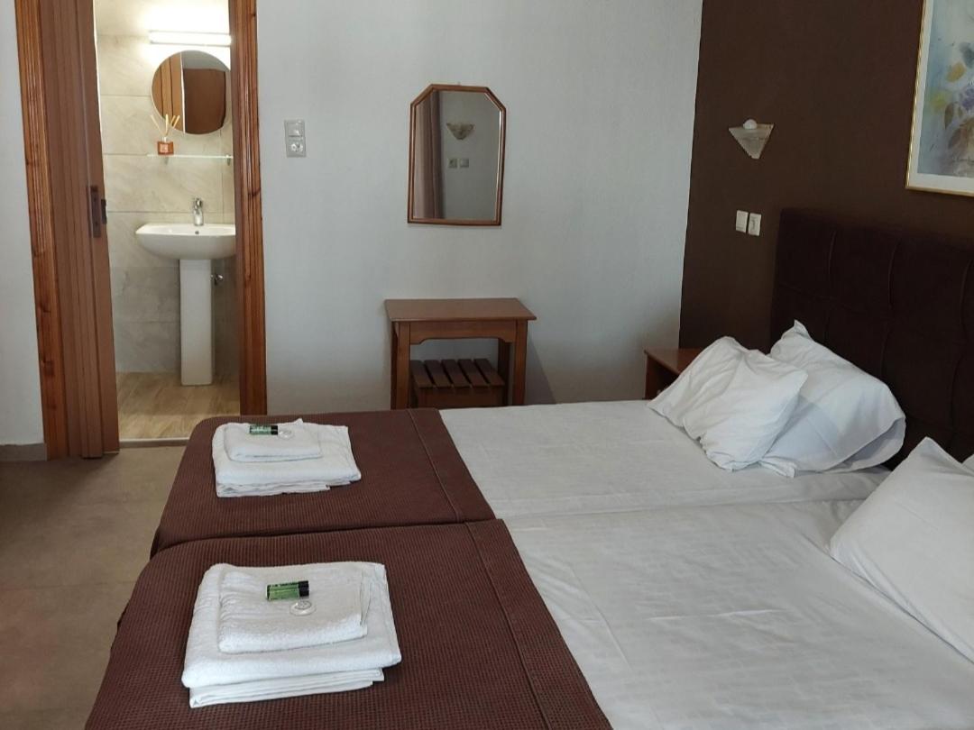 Quadruple Room with Balcony photo 3