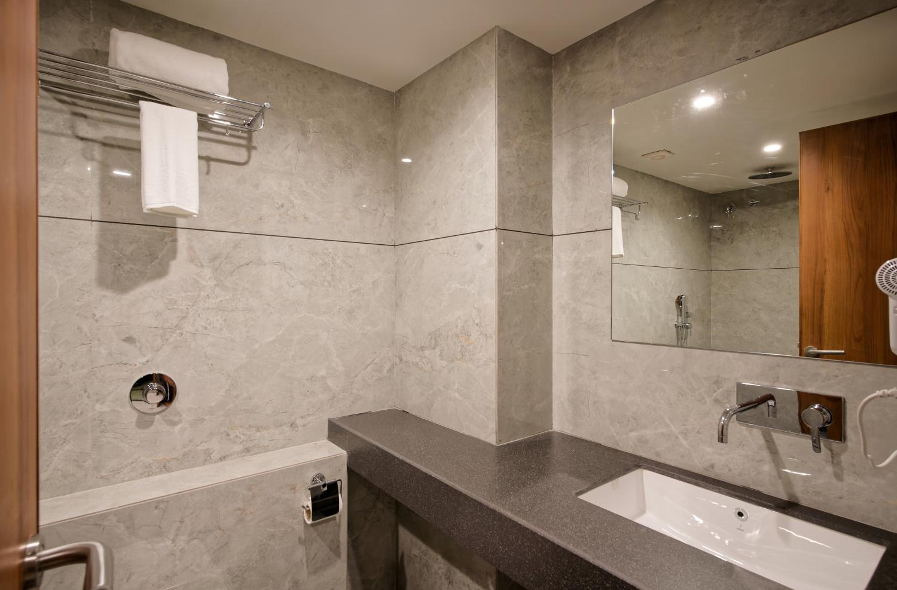 King Suite photo 2