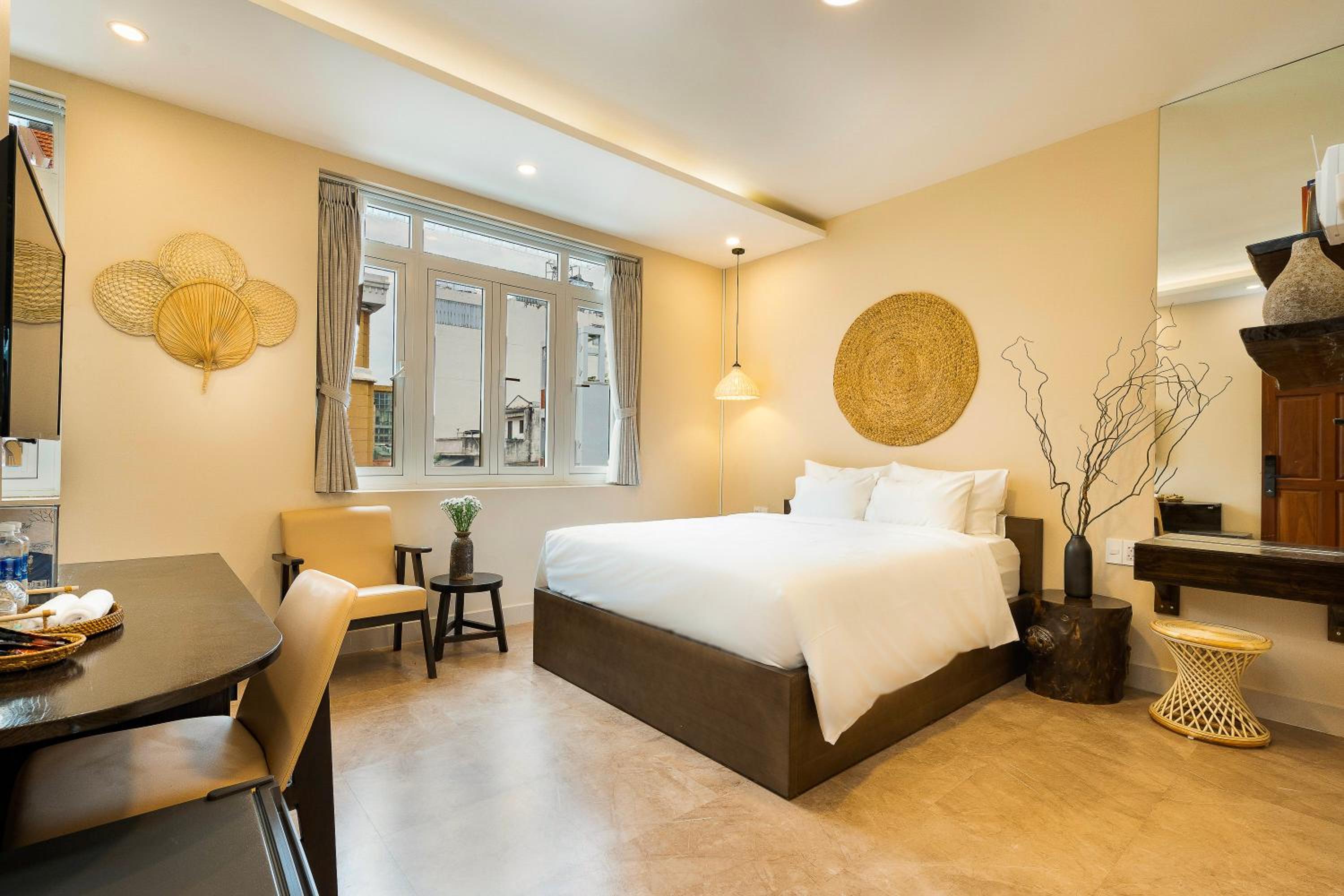 Deluxe Queen Room