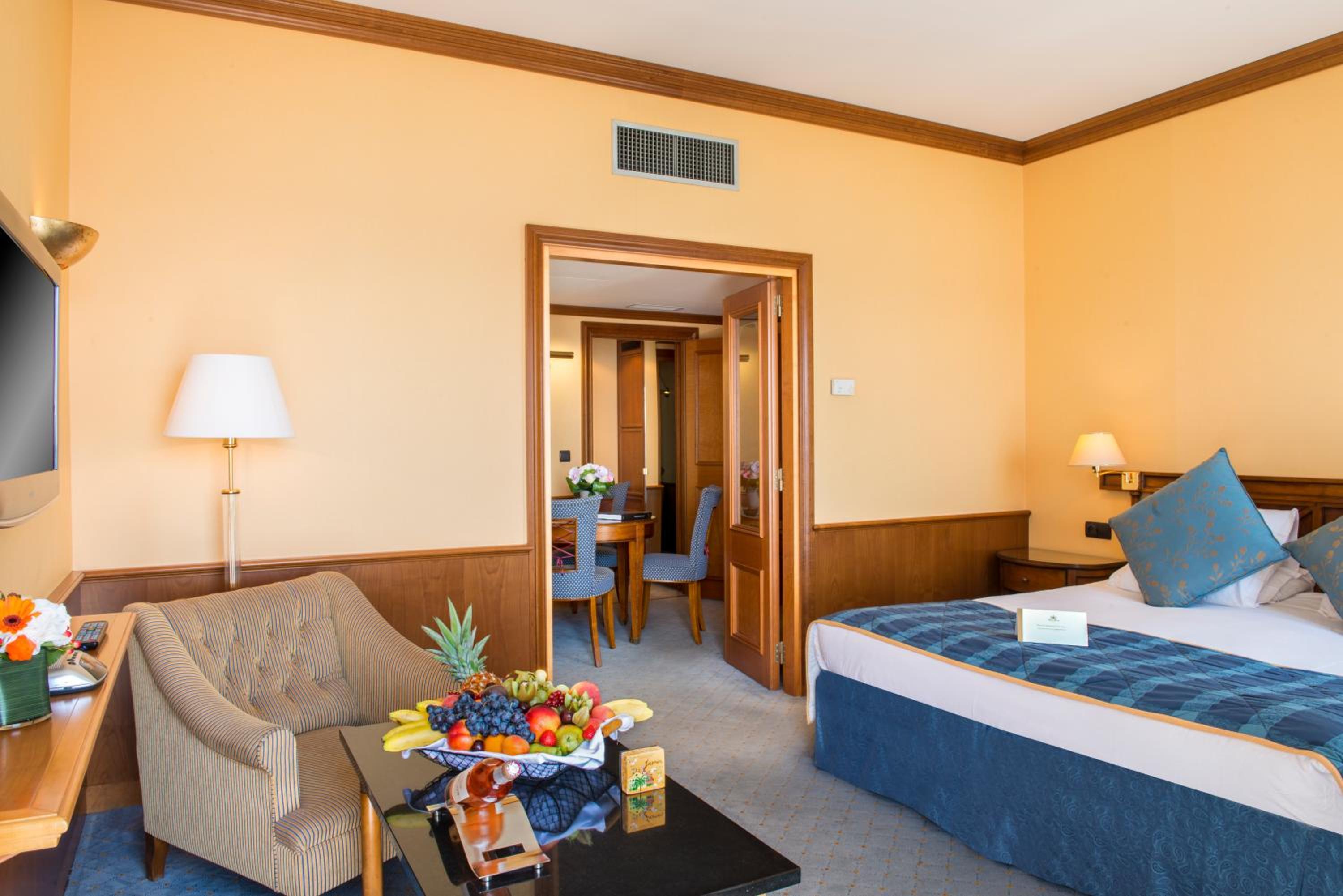 Triple Room with Sea View - Photo 2